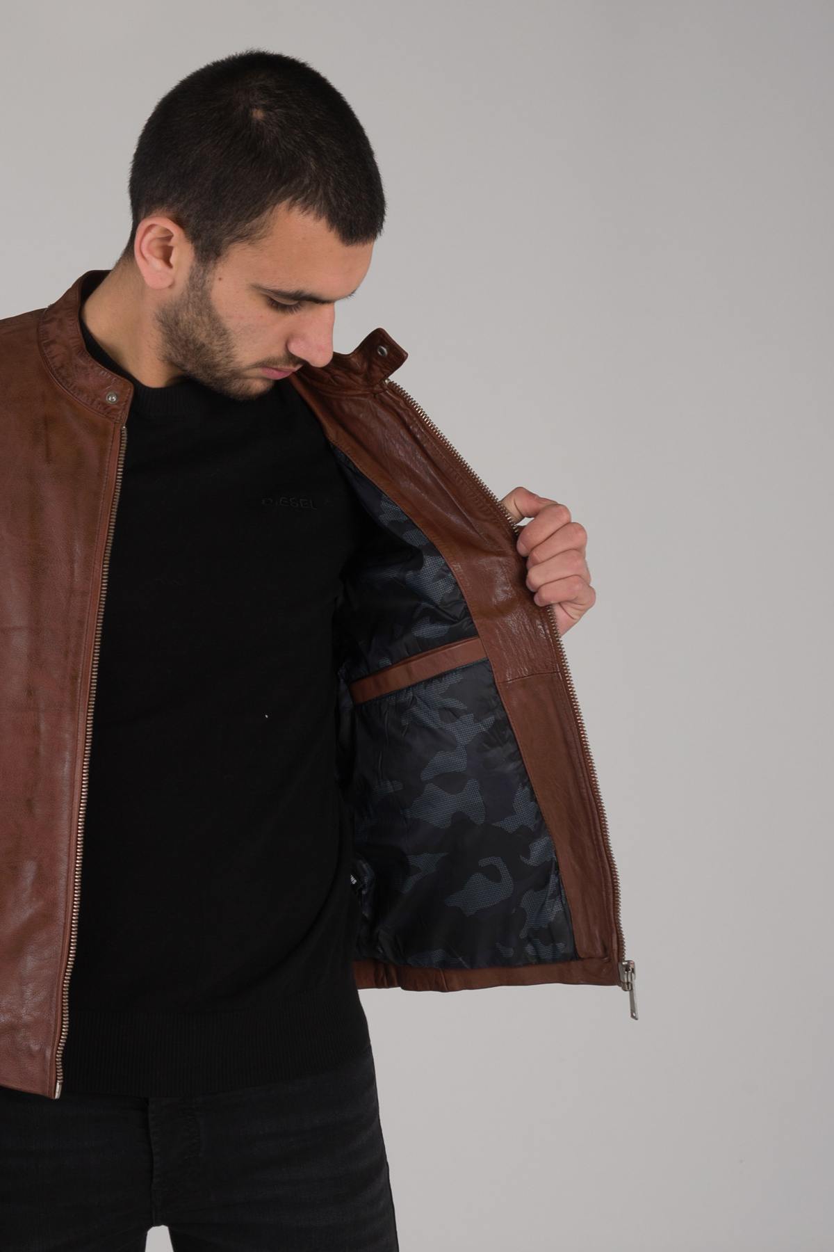 Cognac men's leather jacket - Image n°5