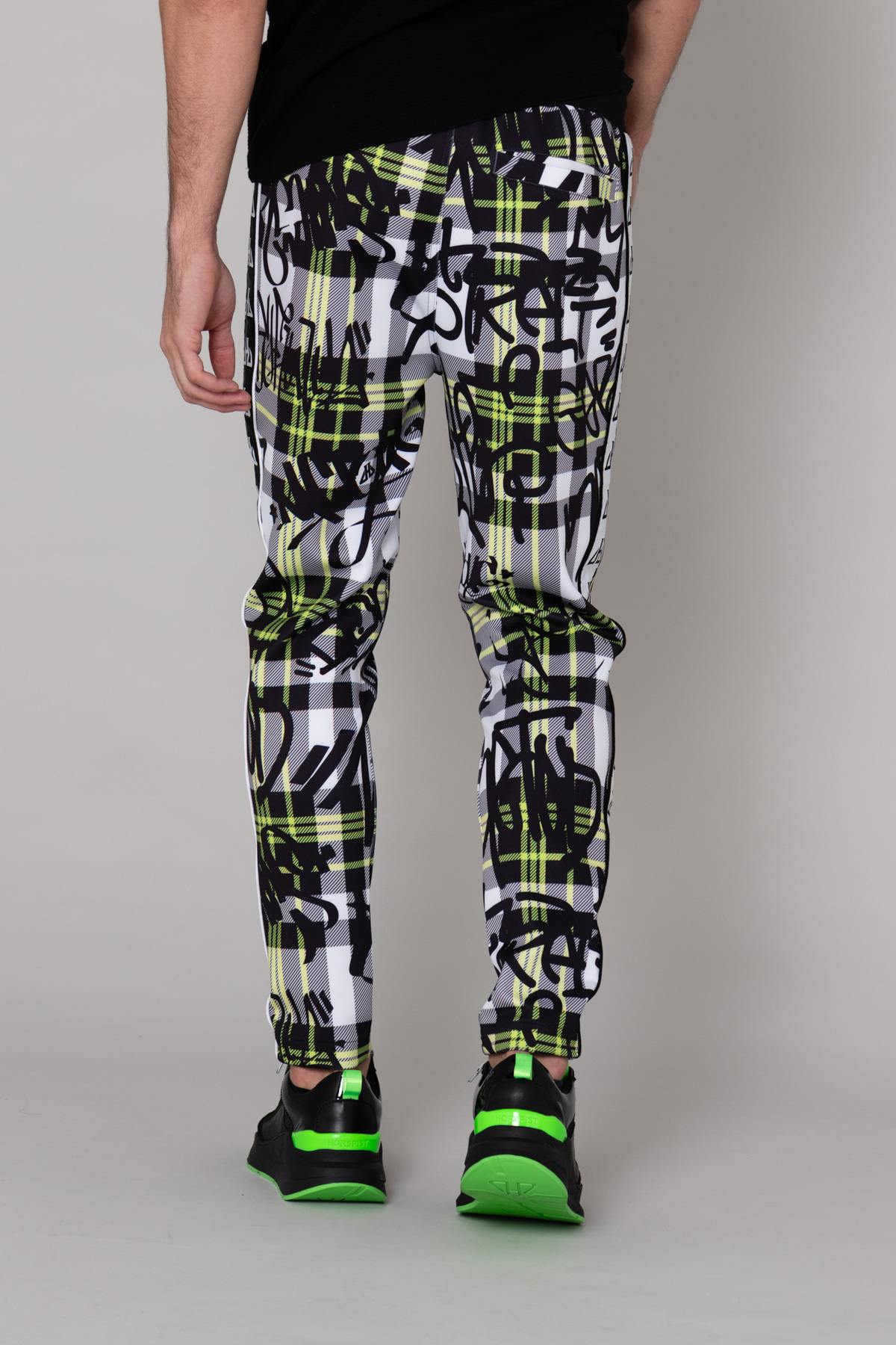 White and Black Graffiti Sweatpants - Image n°4