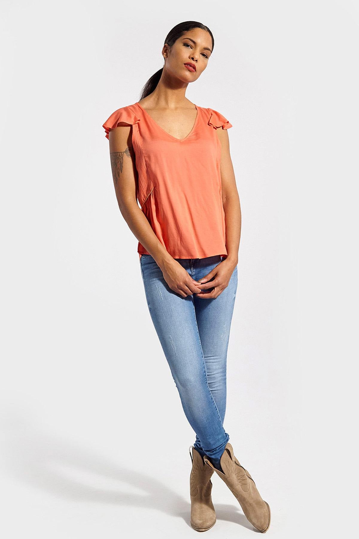 Orange loose fit V-neck T-shirt - Image n°4