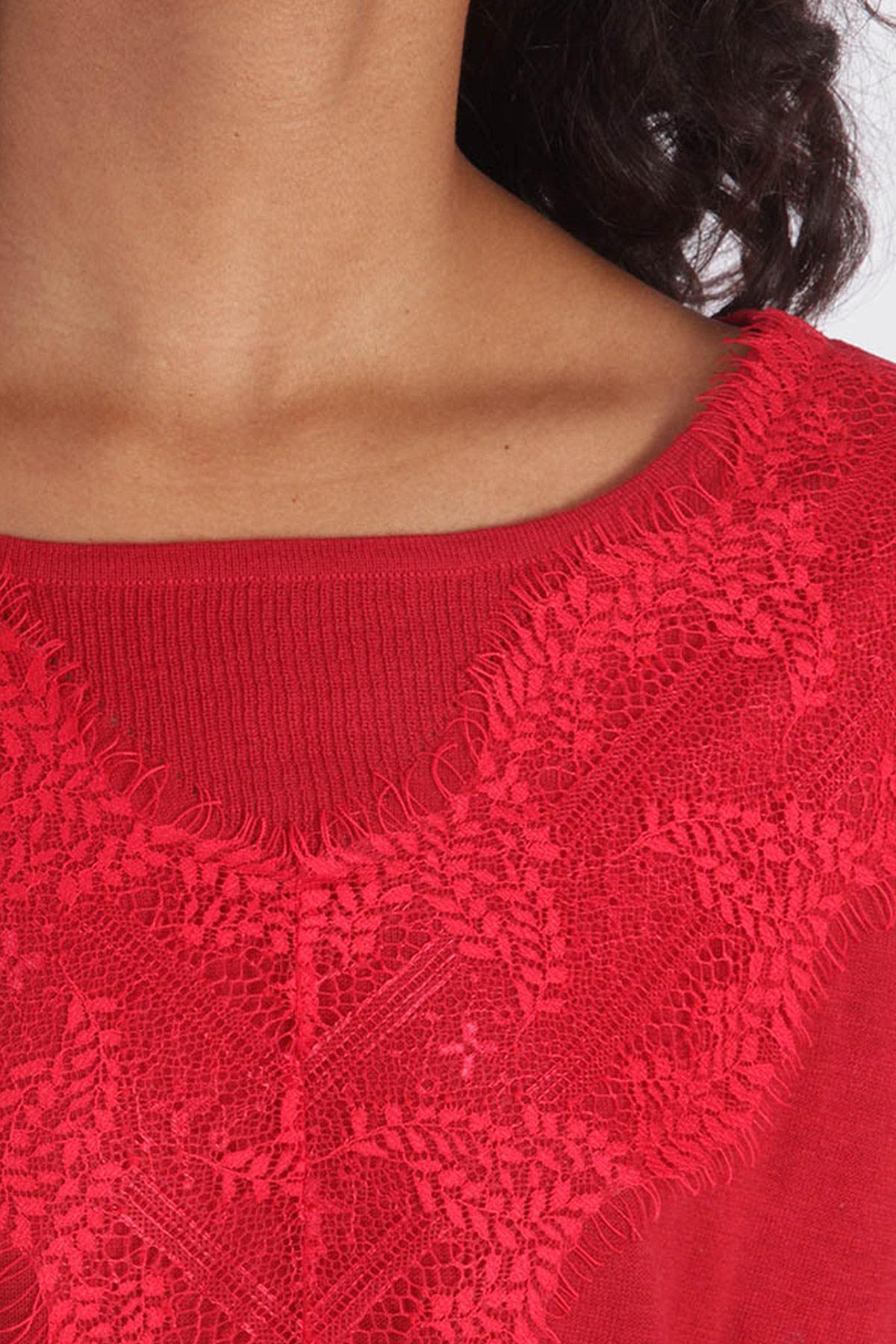 Thin red sweater with lace - Image n°4