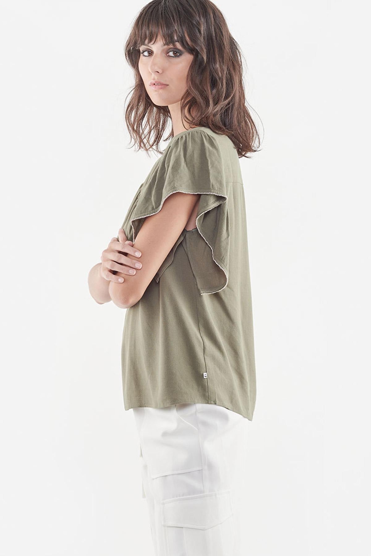 Loose top for women in khaki color - Image n°4