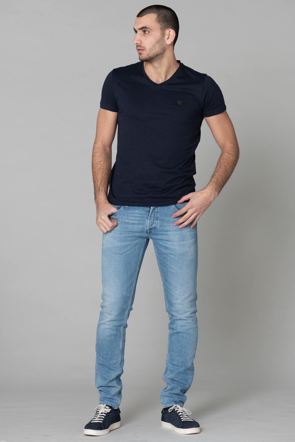 Navy blue V-neck t-shirt - Image n°2