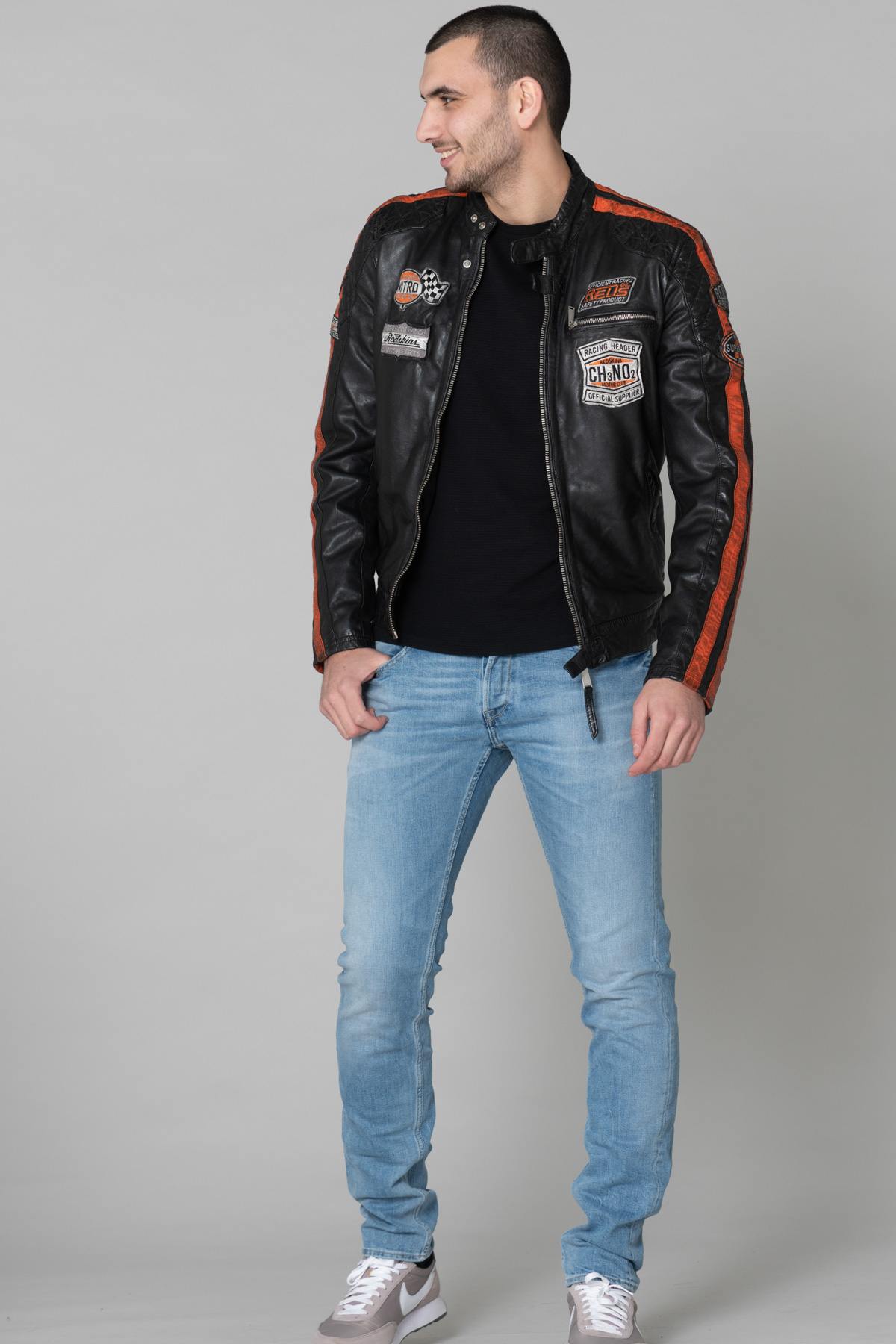 Black leather biker jacket with patches - Image n°2