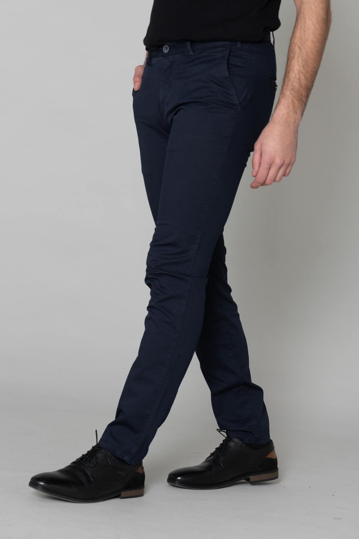 Men's navy blue chinos - Image n°5