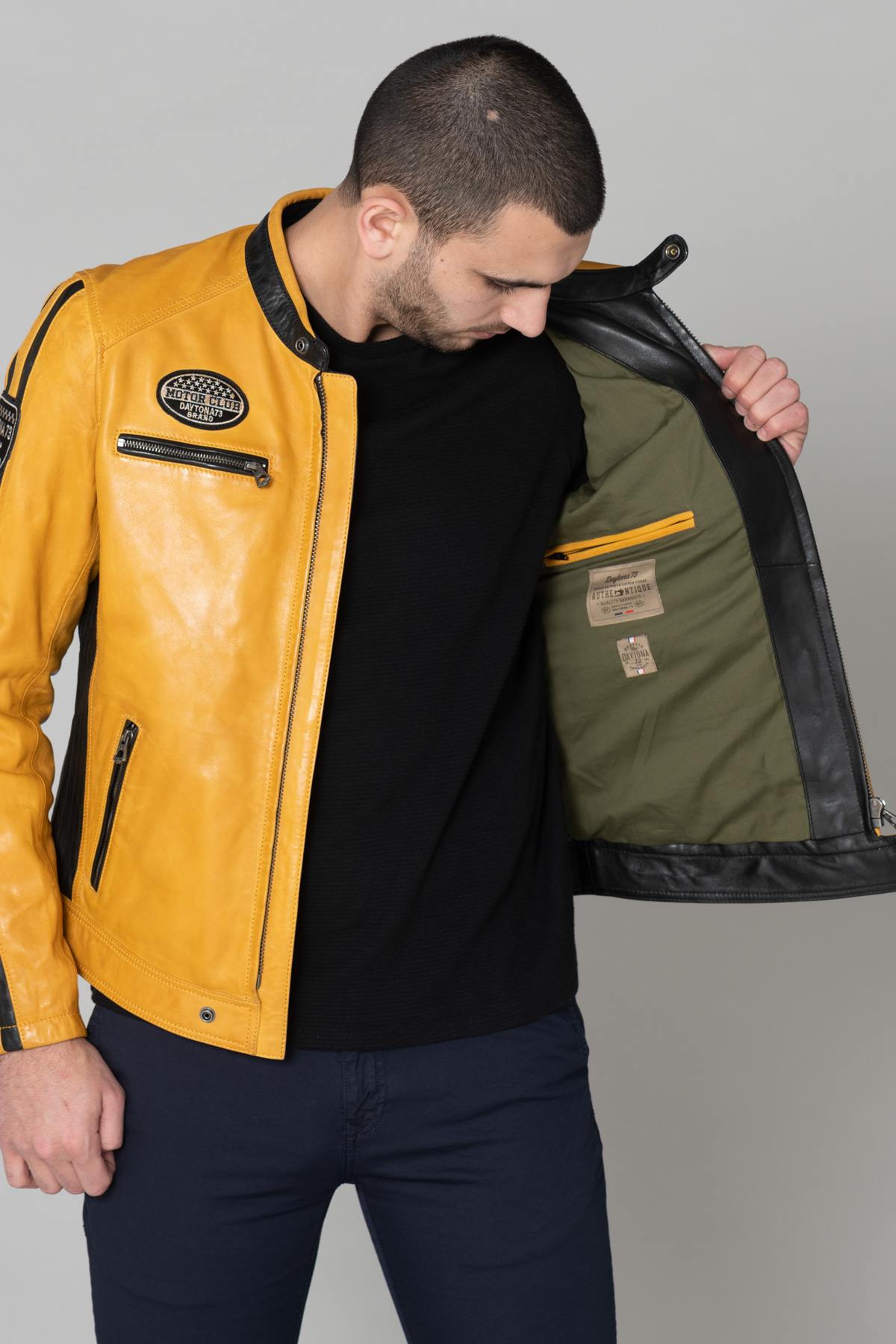 Yellow leather rider jacket with patches - Image n°5