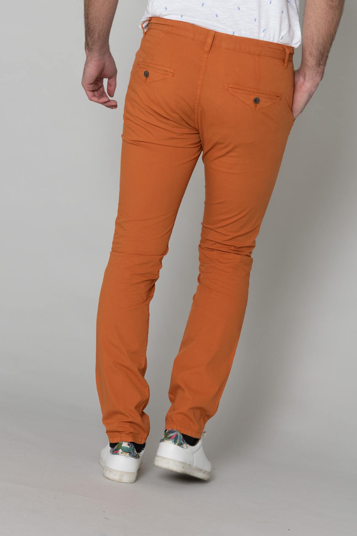 Men's rust orange chinos - Image n°5