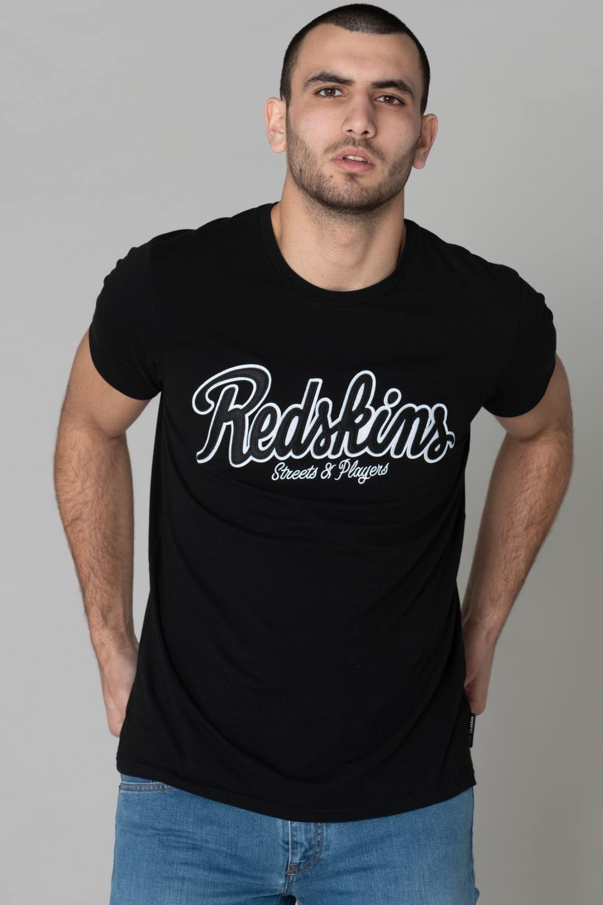 Black t-shirt with round neck logo - Image n°1