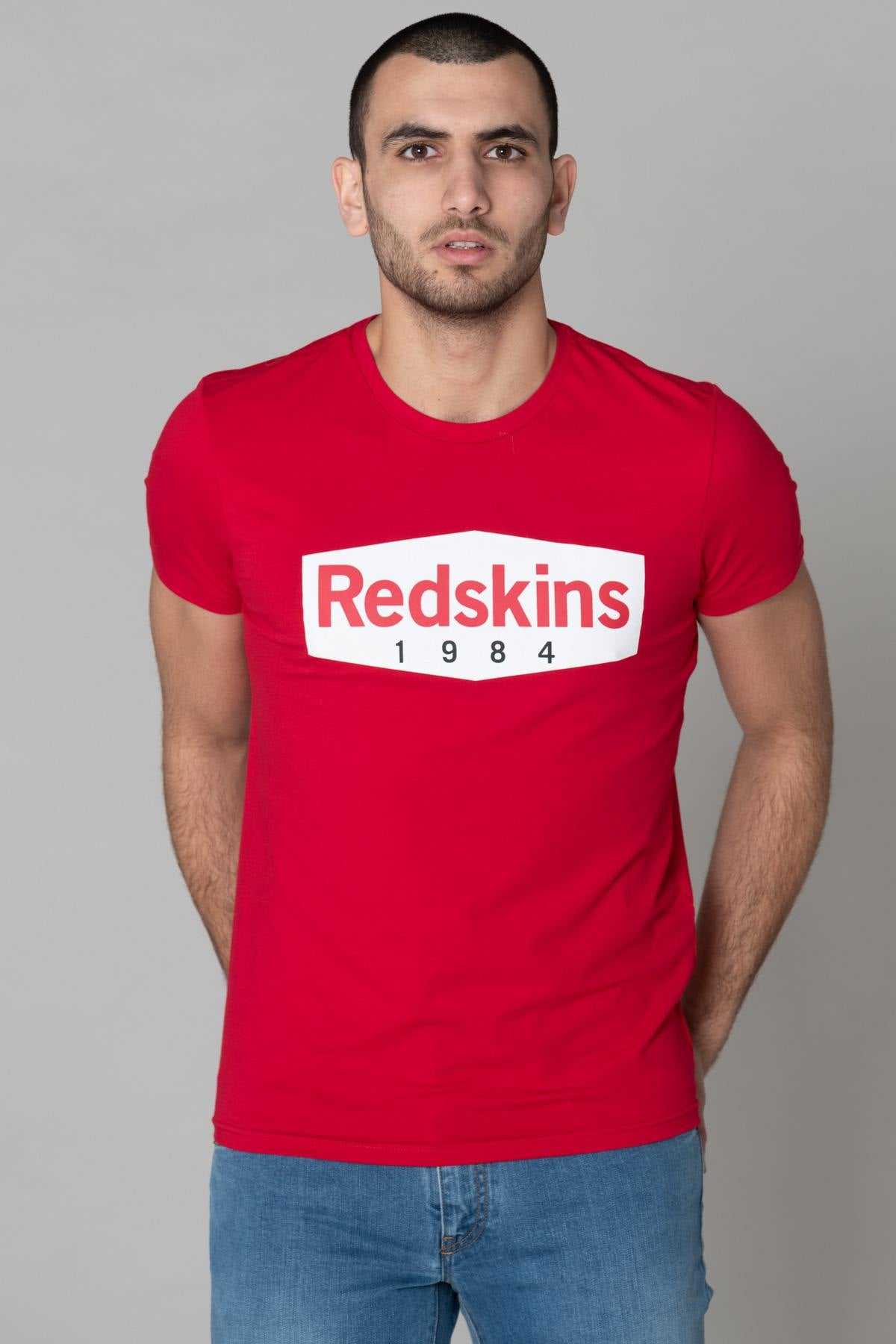 Men's red T-shirt with white logo - Image n°1