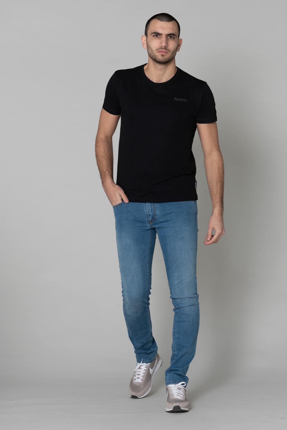 Black round neck T-shirt with chest logo - Image n°2