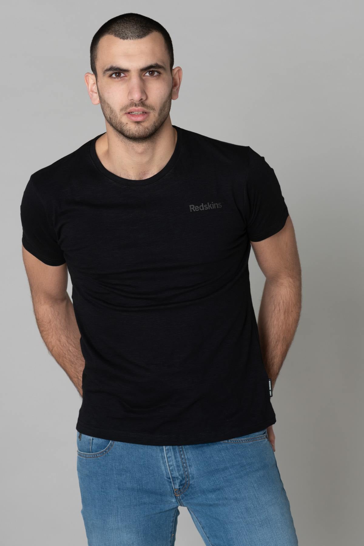 Black round neck T-shirt with chest logo - Image n°1