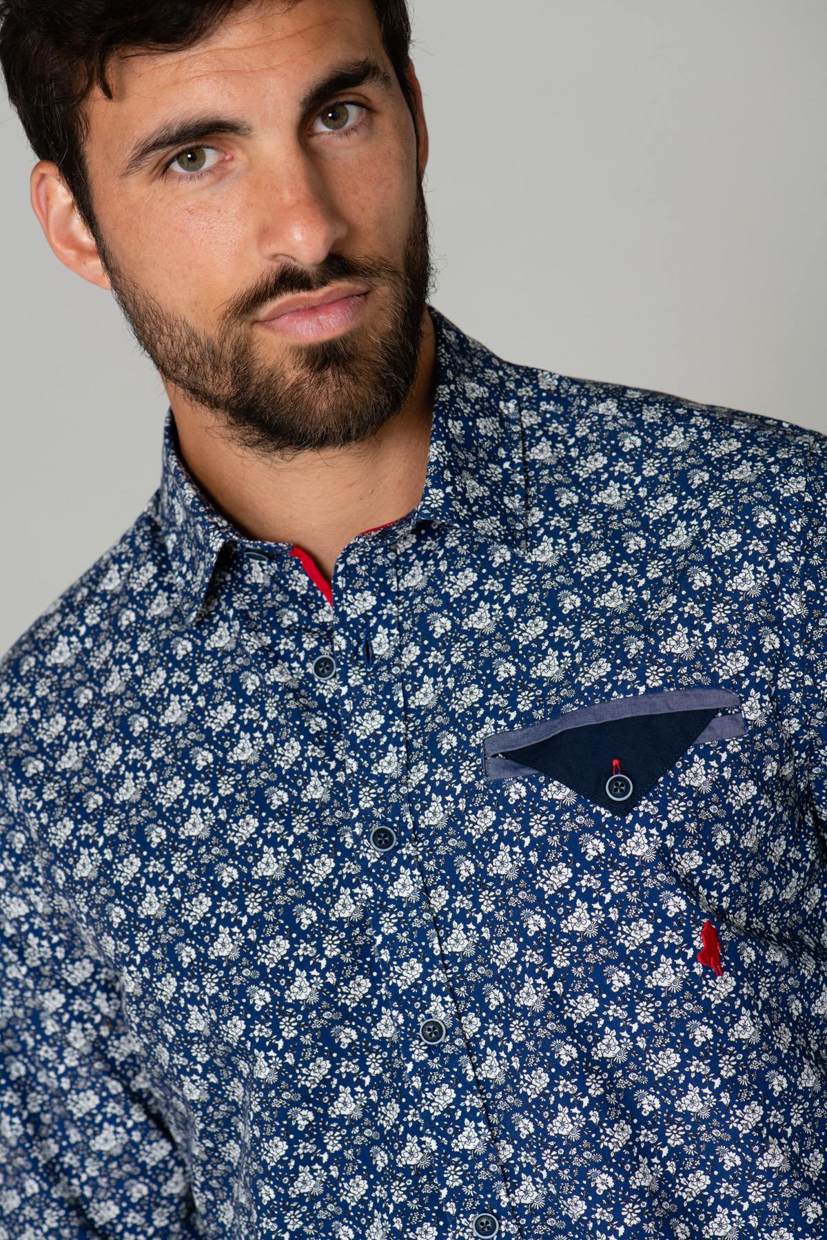 Men's blue shirt with white pattern - Image n°5