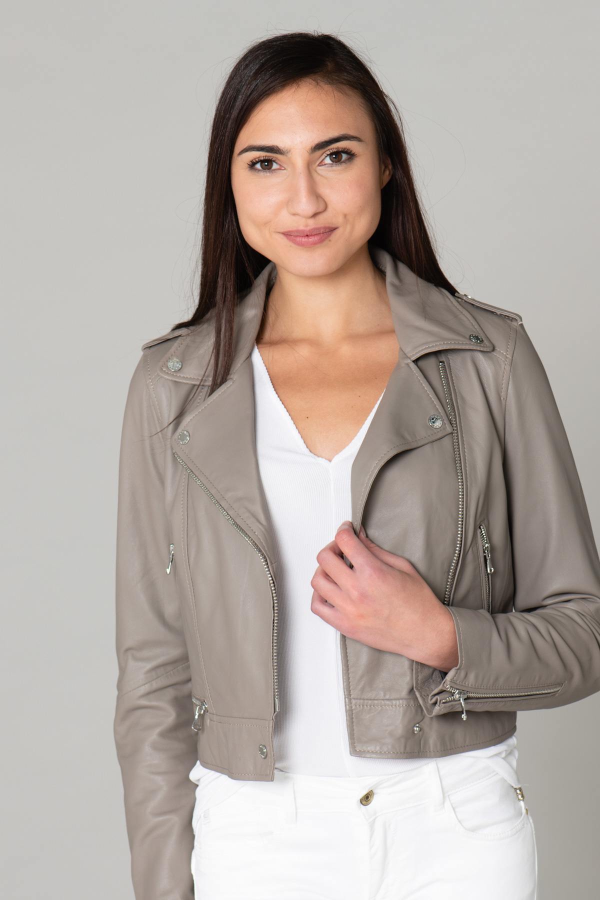 Short Biker Jacket in beige smooth leather - Image n°6