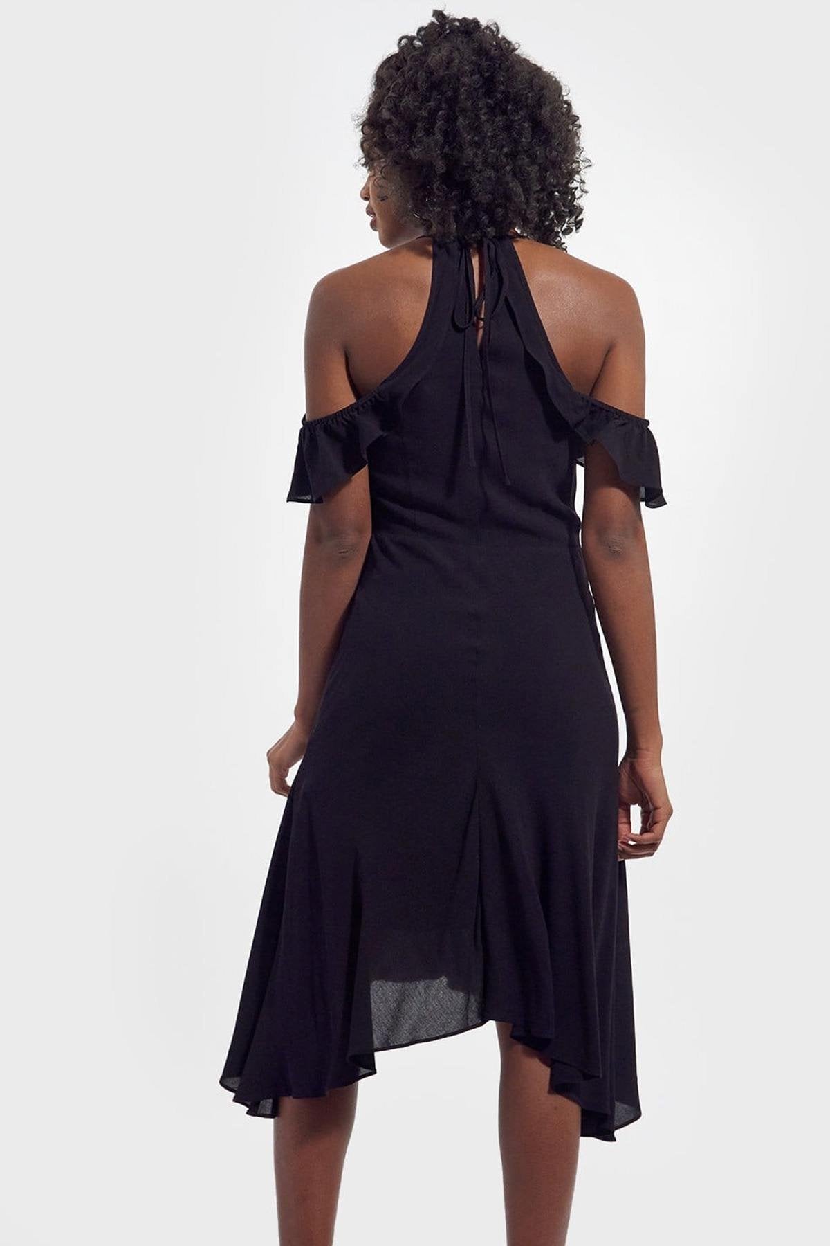 Long black off-the-shoulder dress - Image n°2