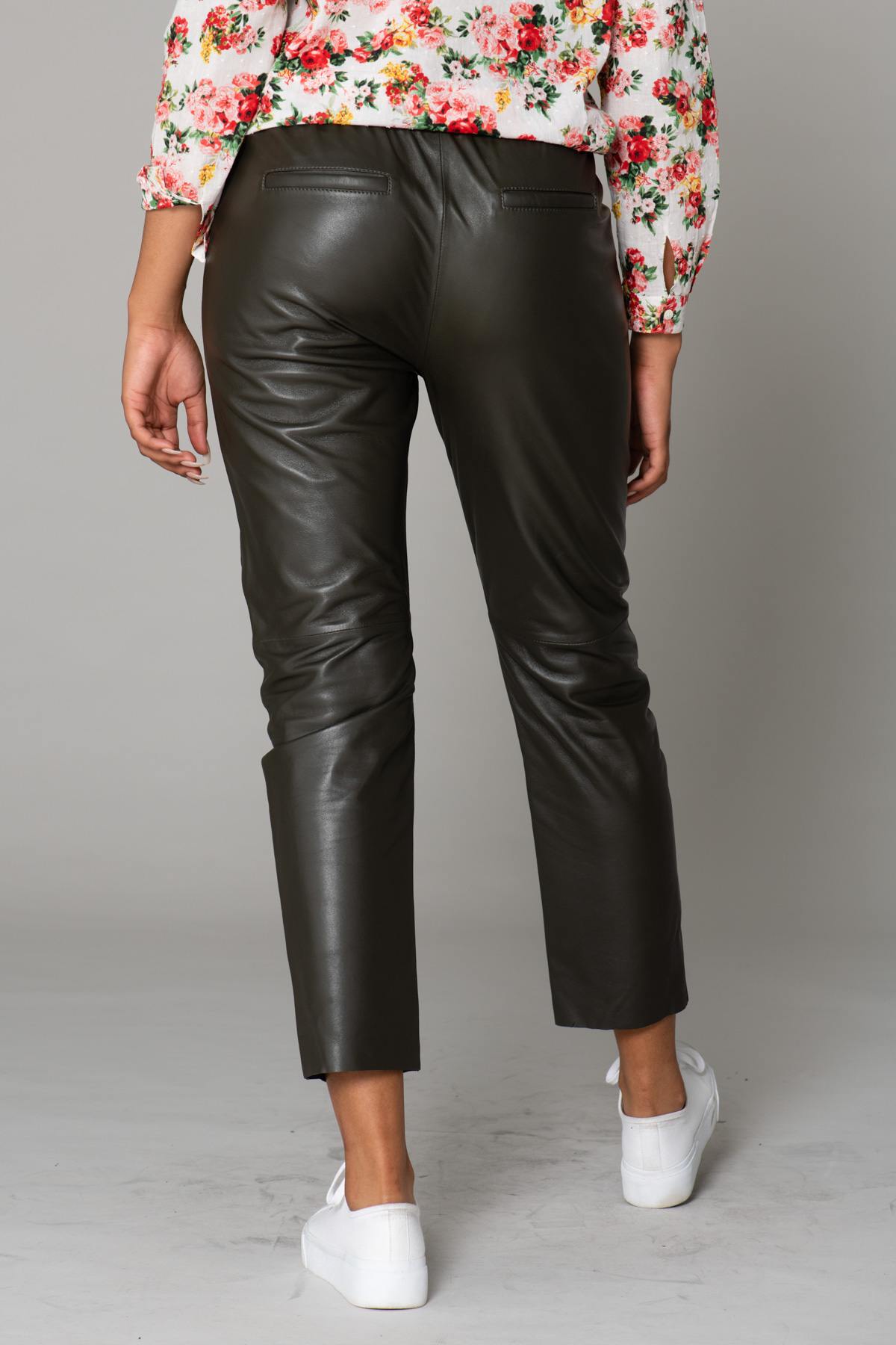 Khaki leather jogger pants - Image n°2