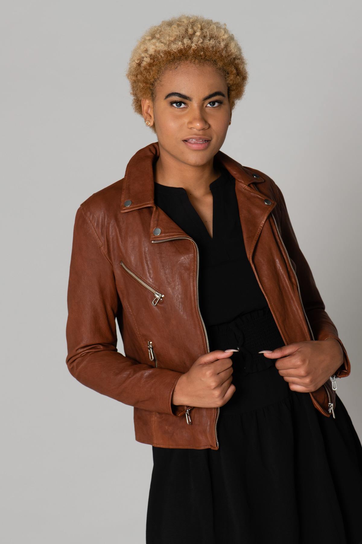 Women's cognac-colored perfecto - Image n°5