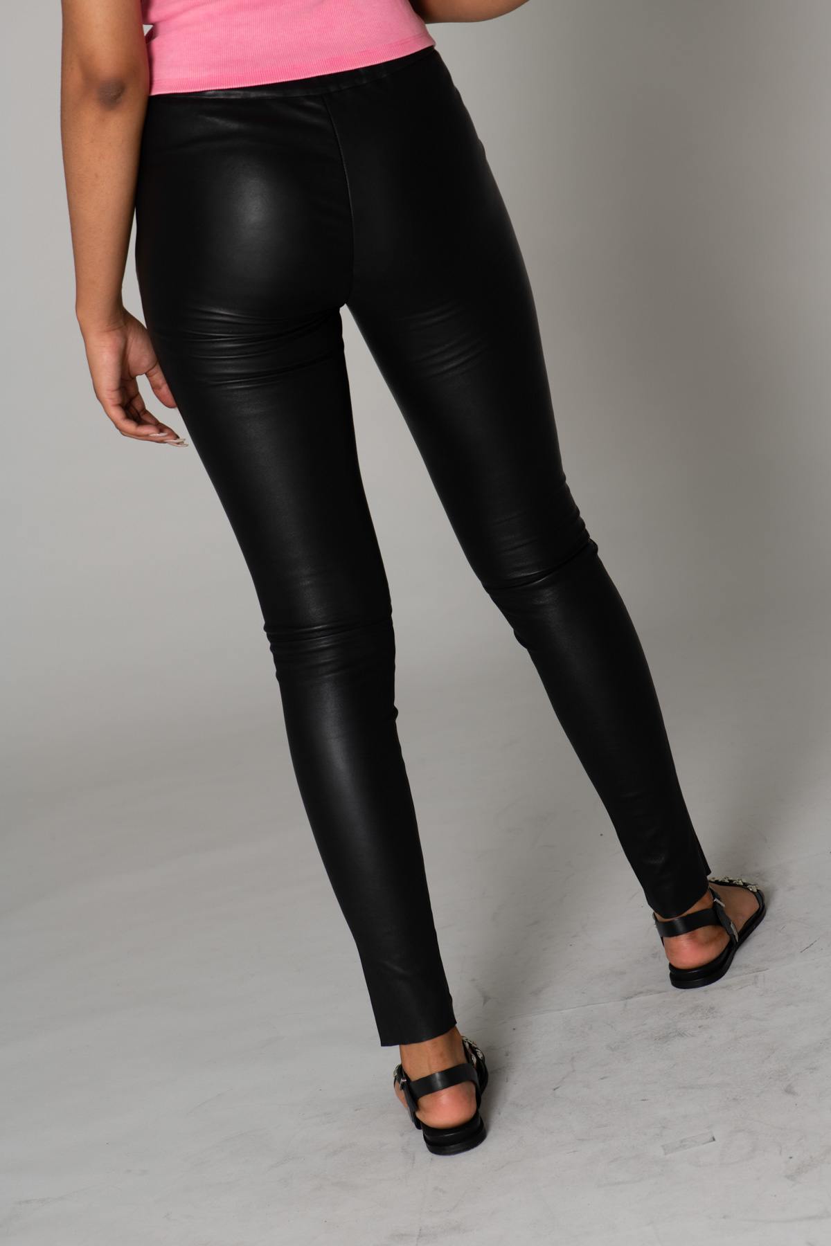 Women's black leather pants - Image n°2