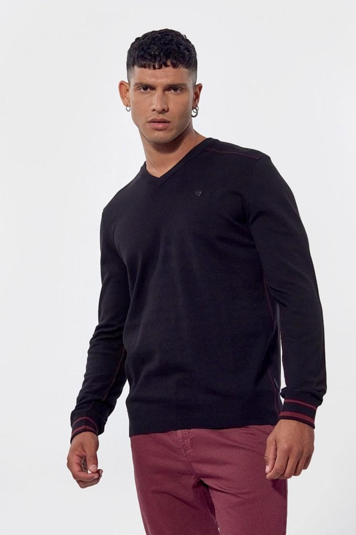 Black heather V-neck sweater - Image n°1