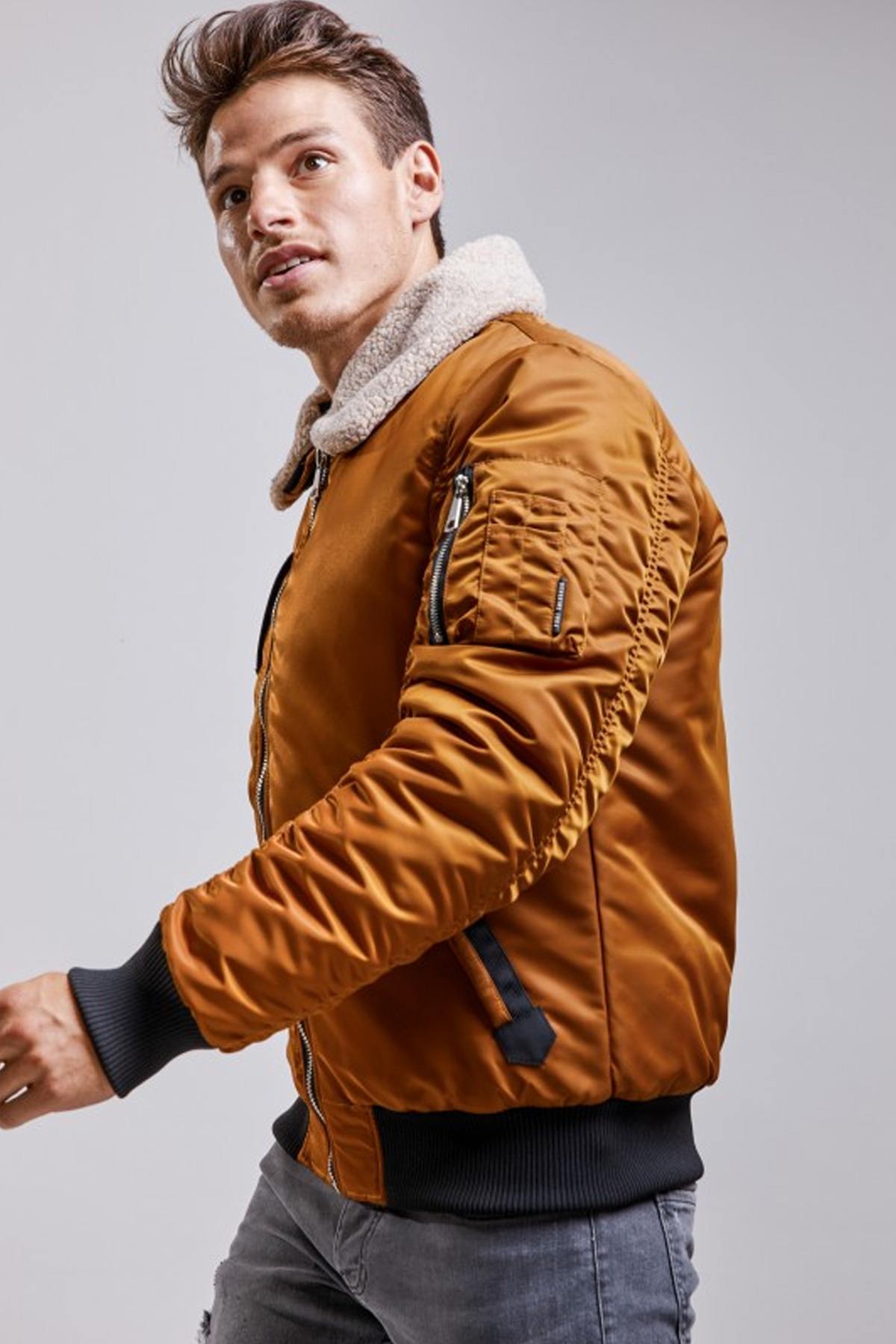 Cognac nylon bomber jacket with fur collar - Image n°5