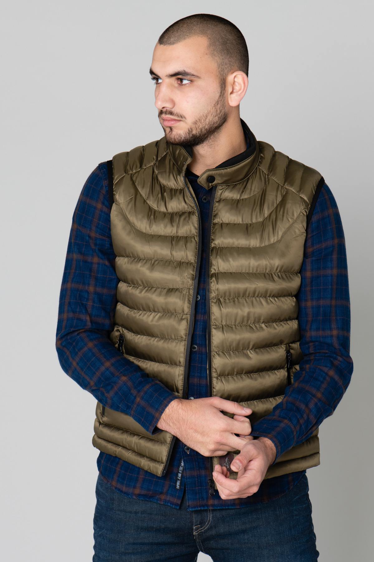 Khaki sleeveless down jacket - Image n°1