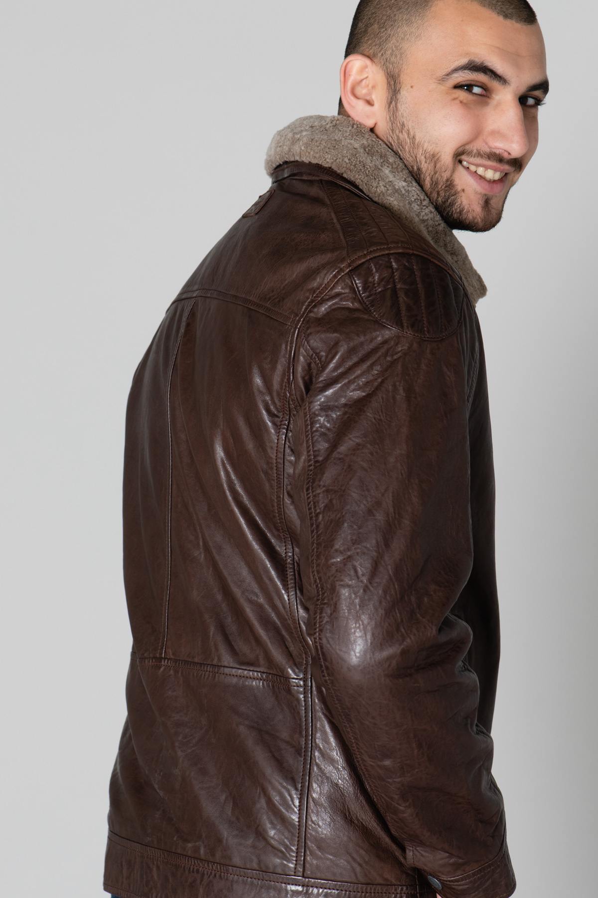 Brown leather jacket with fur collar - Image n°6