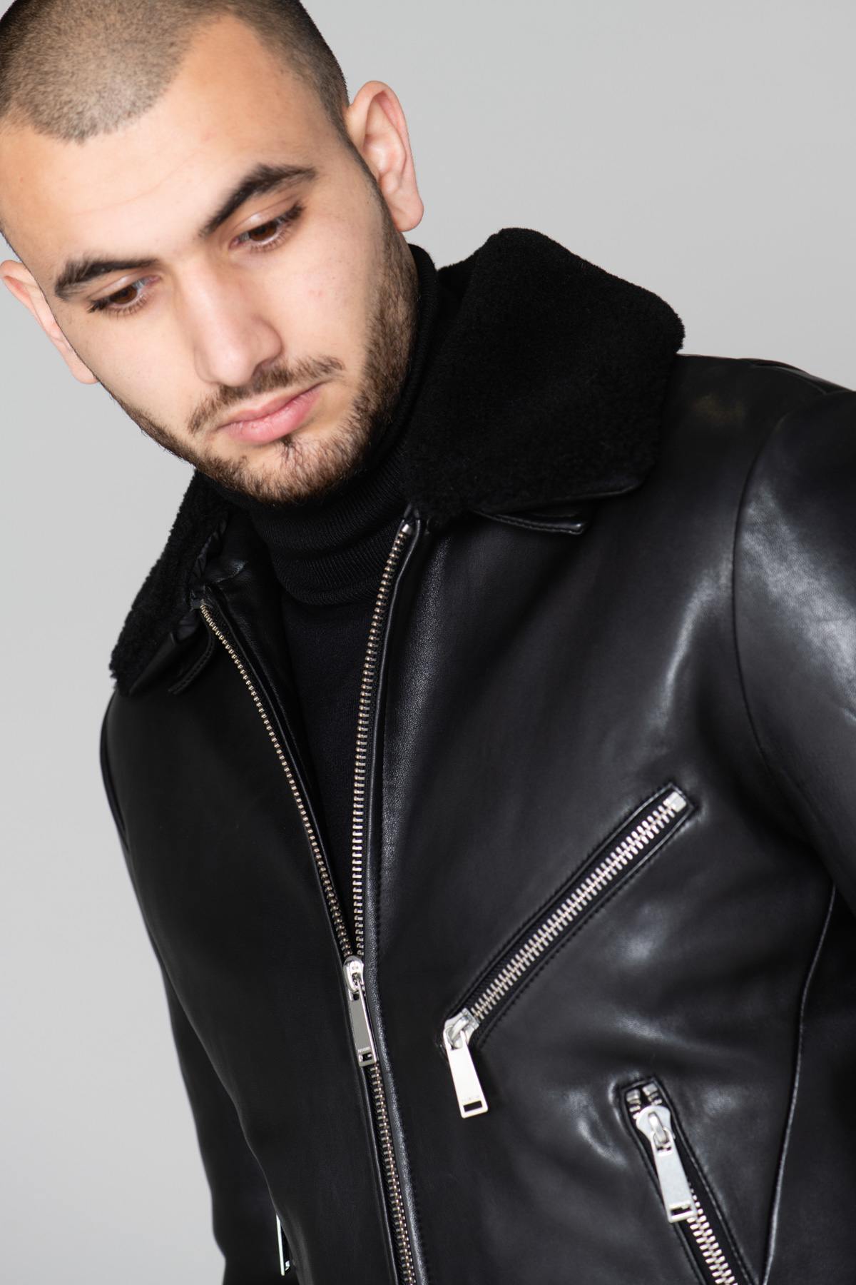 Elegant black leather jacket - Image n°2