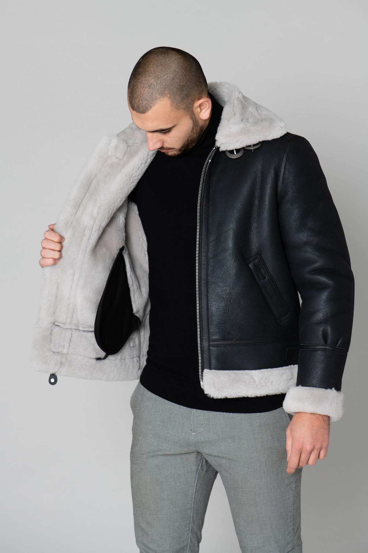 Men's black bomber jacket and white fur - Image n°5