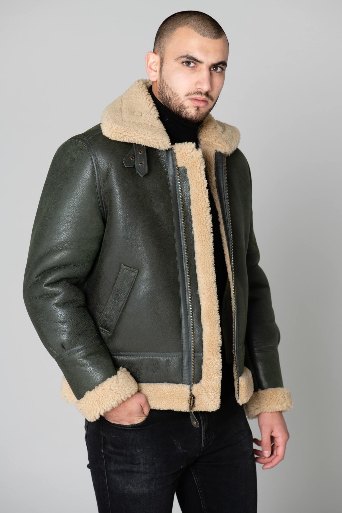 Khaki and beige shearling bomber jacket - Image n°4