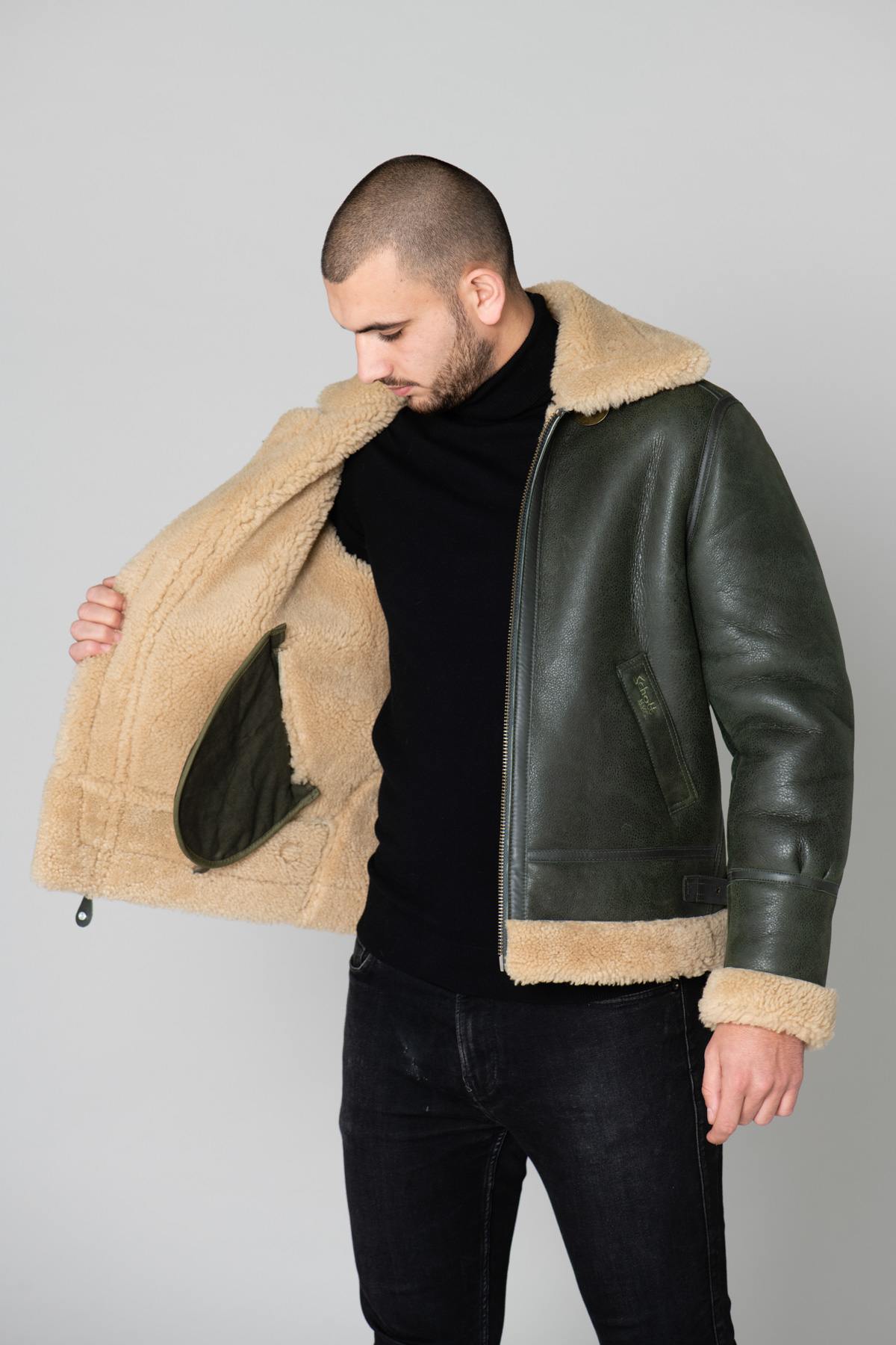 Khaki and beige shearling bomber jacket - Image n°5