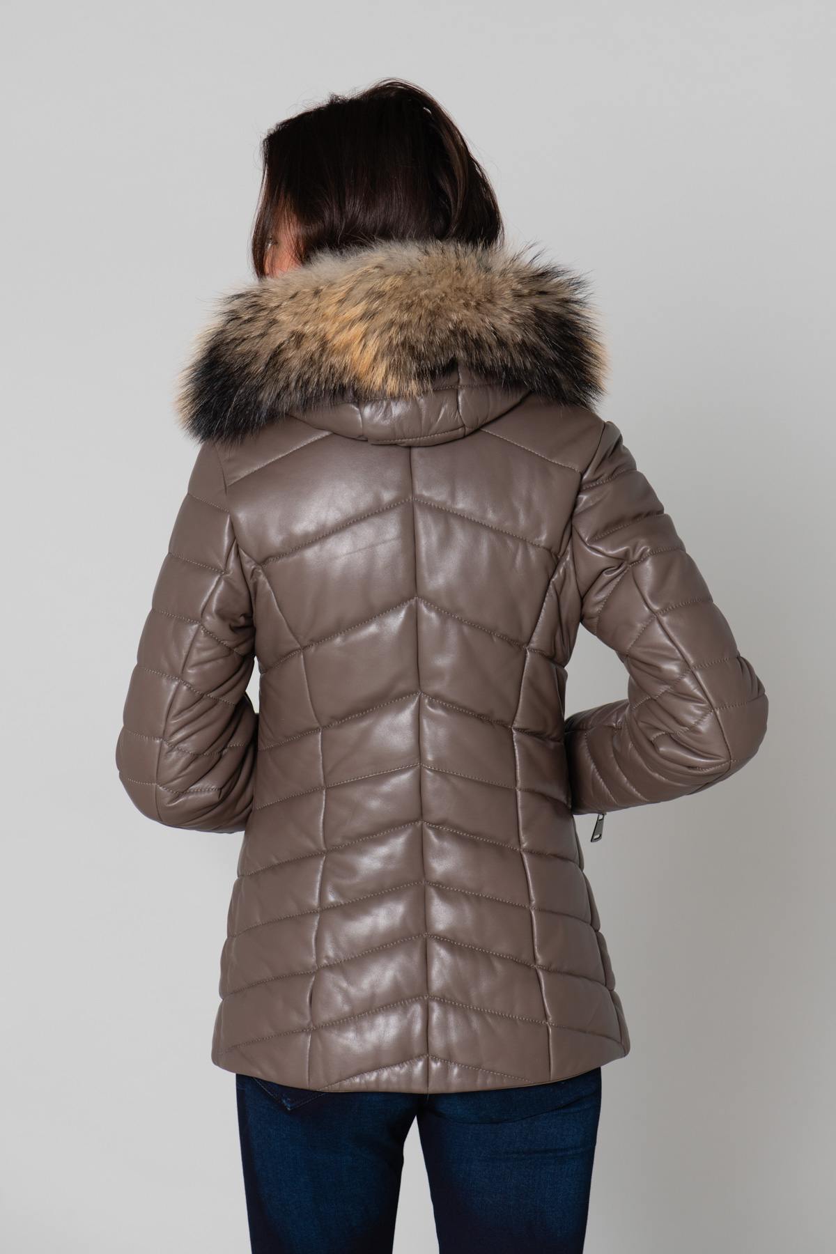 Elegant taupe-colored down jacket - Image n°7