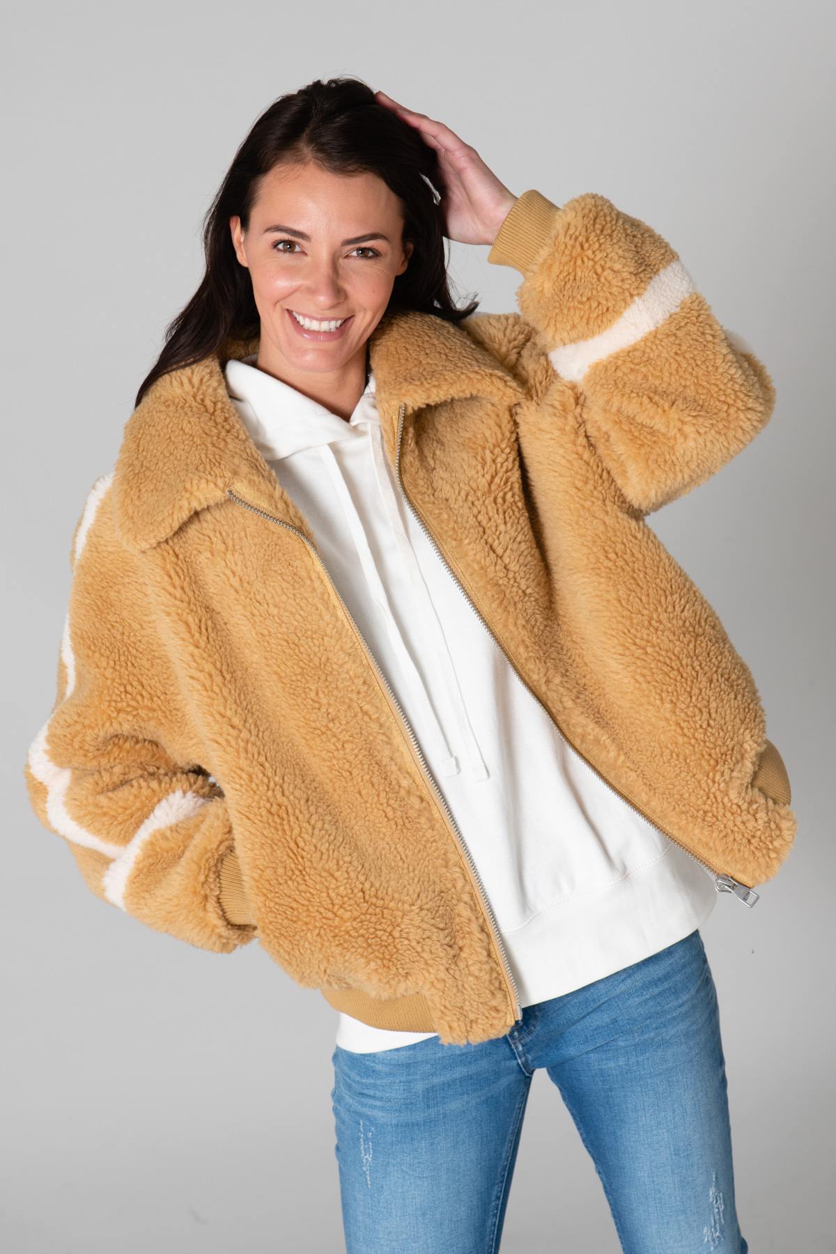 Oversized faux fur jacket - Image n°3