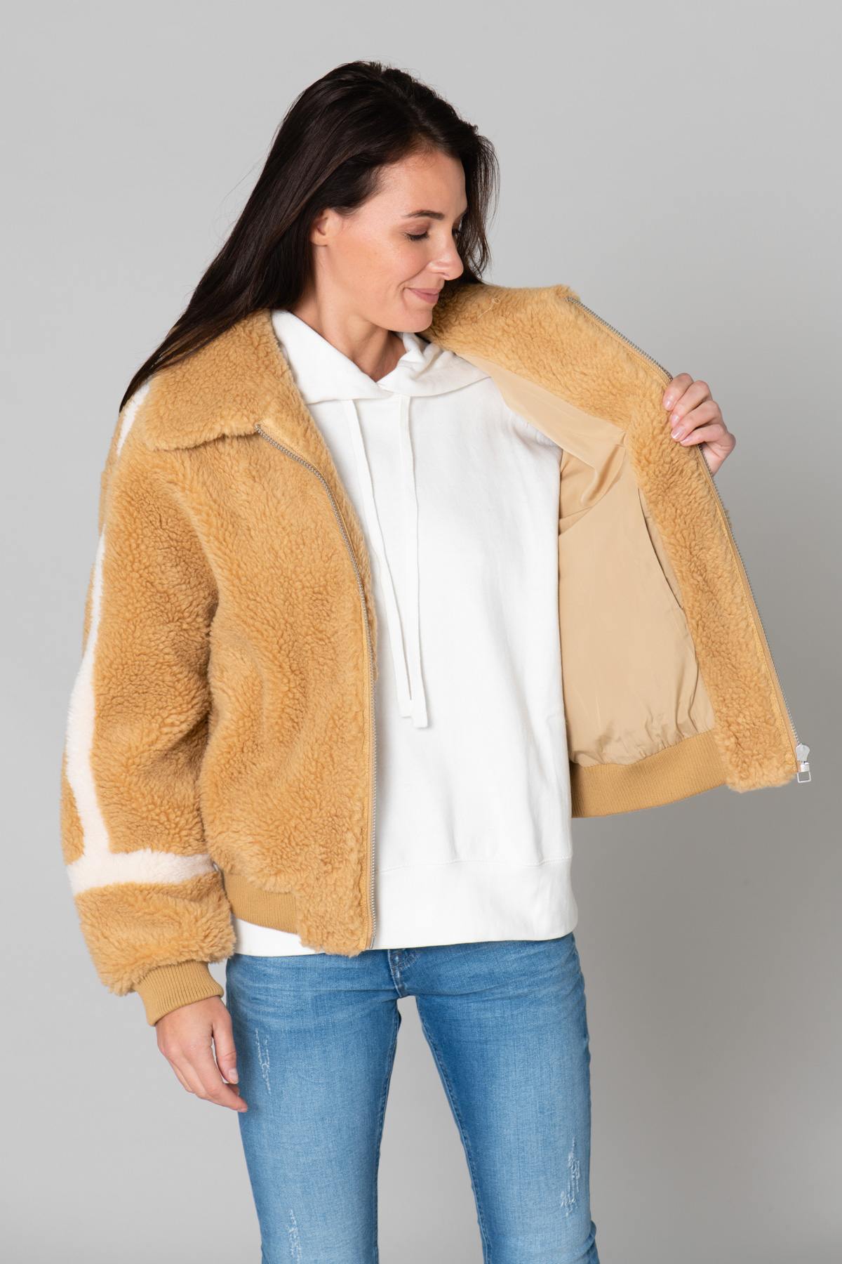 Oversized faux fur jacket - Image n°4