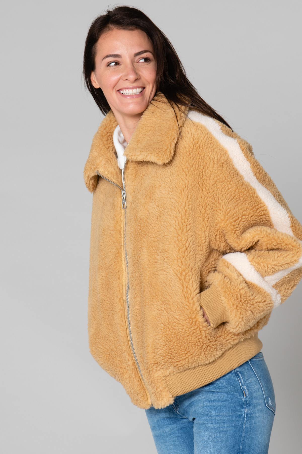 Oversized faux fur jacket - Image n°1