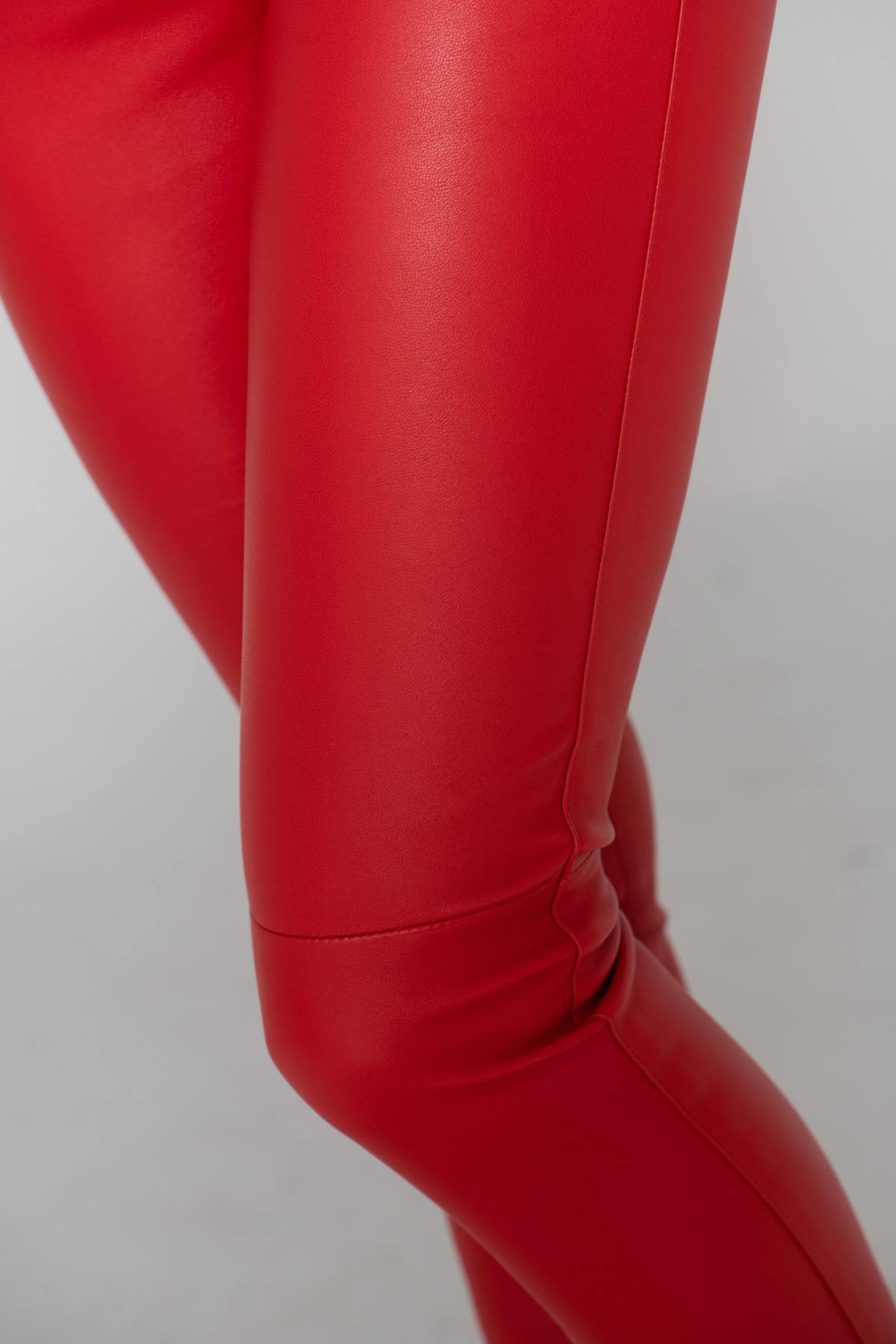 Red slimfit leather pants - Image n°9