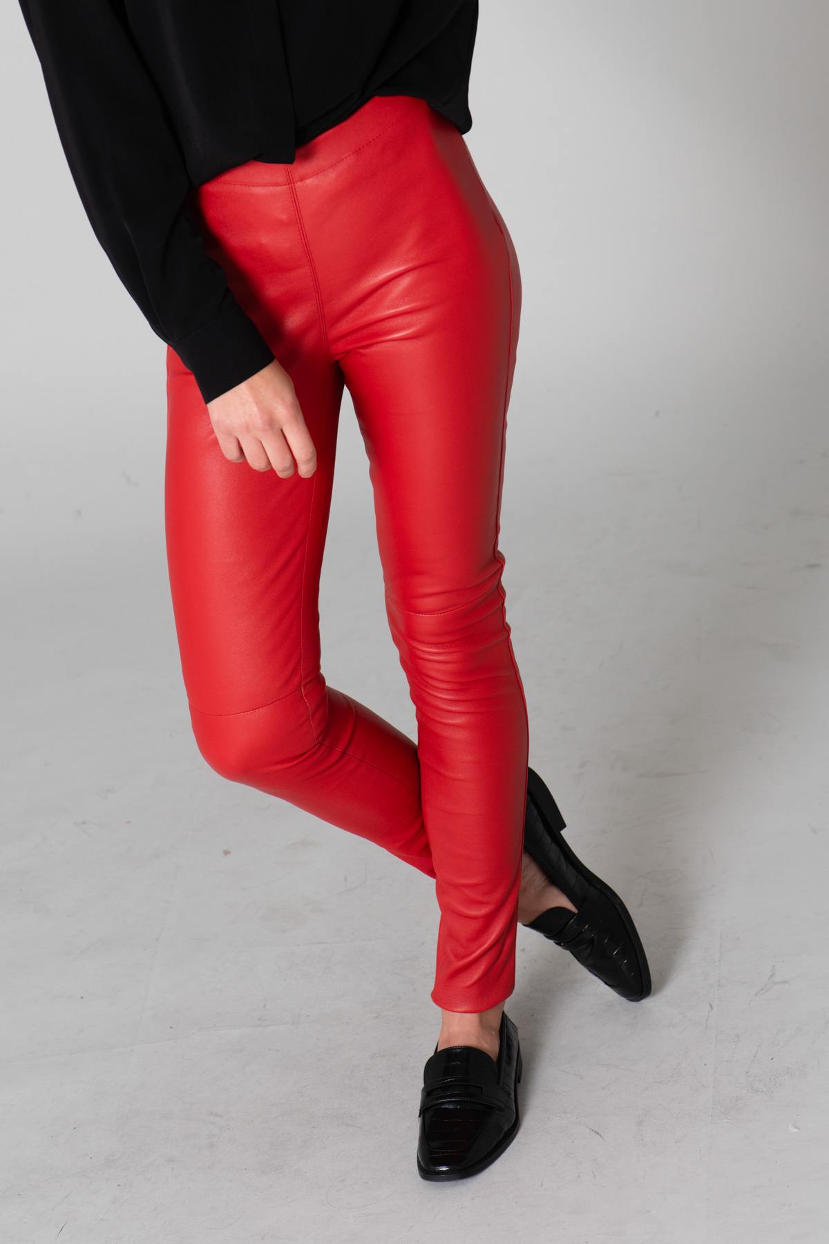 Red slimfit leather pants - Image n°1