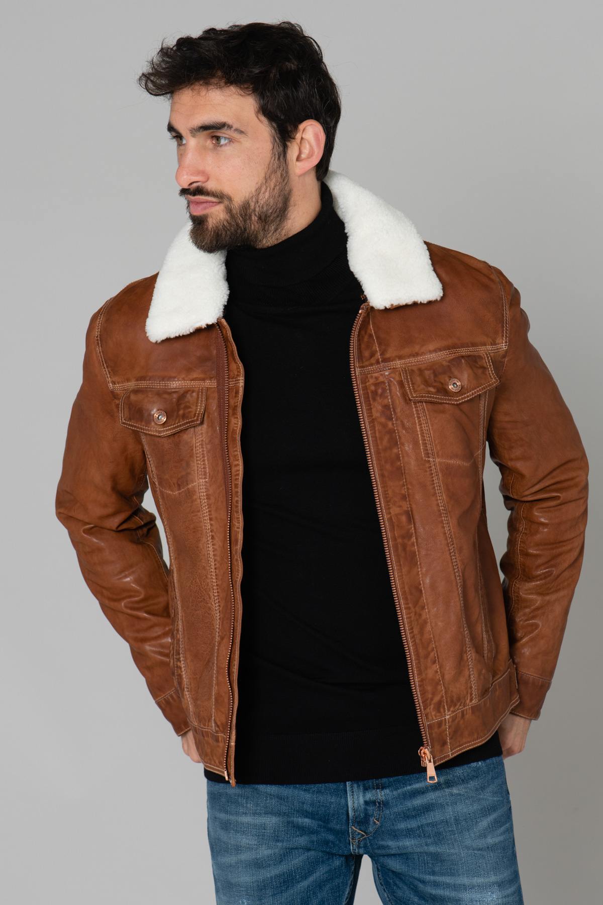 Cognac leather jacket with white fur collar - Image n°1