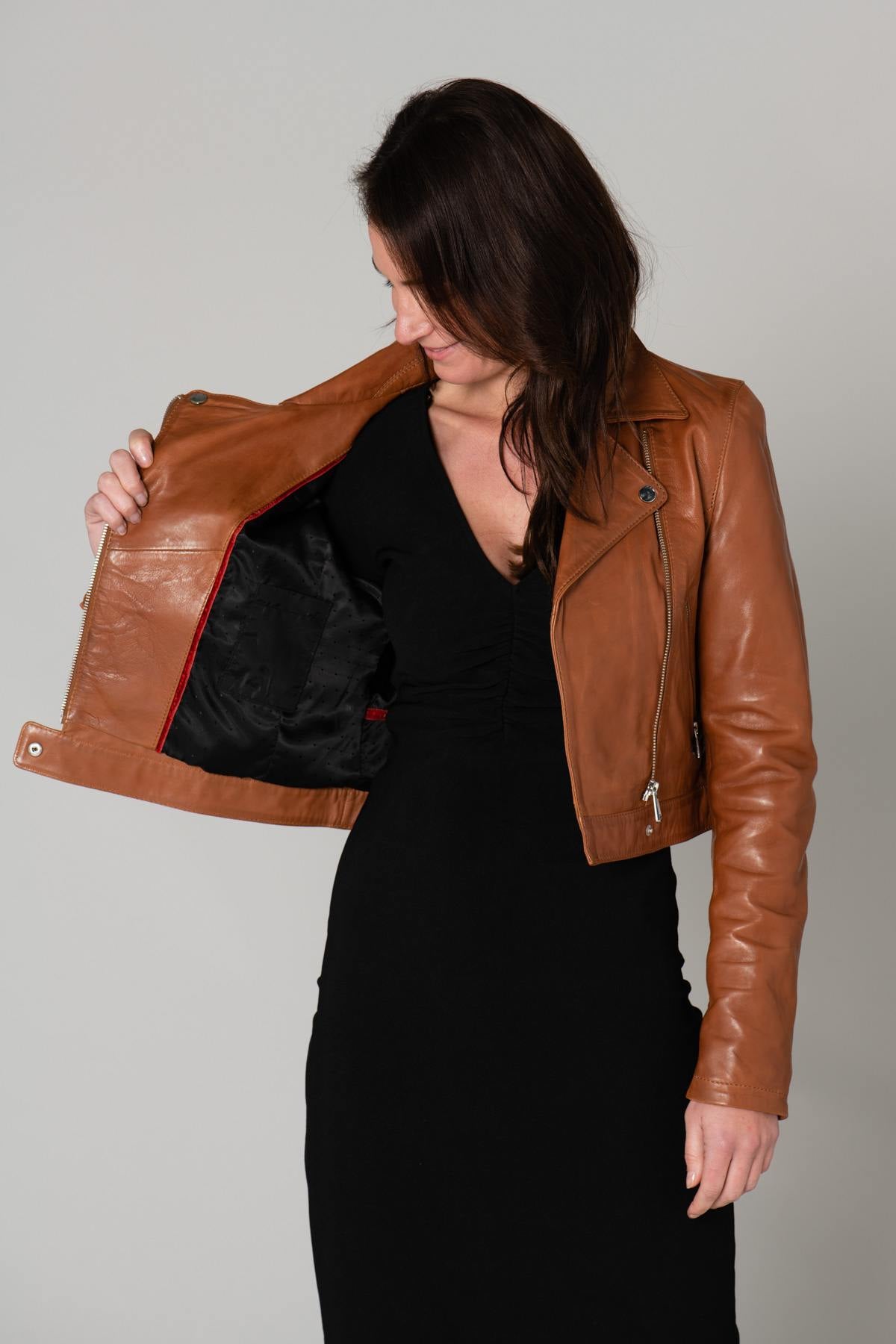 Short Biker Jacket in cognac leather - Image n°4