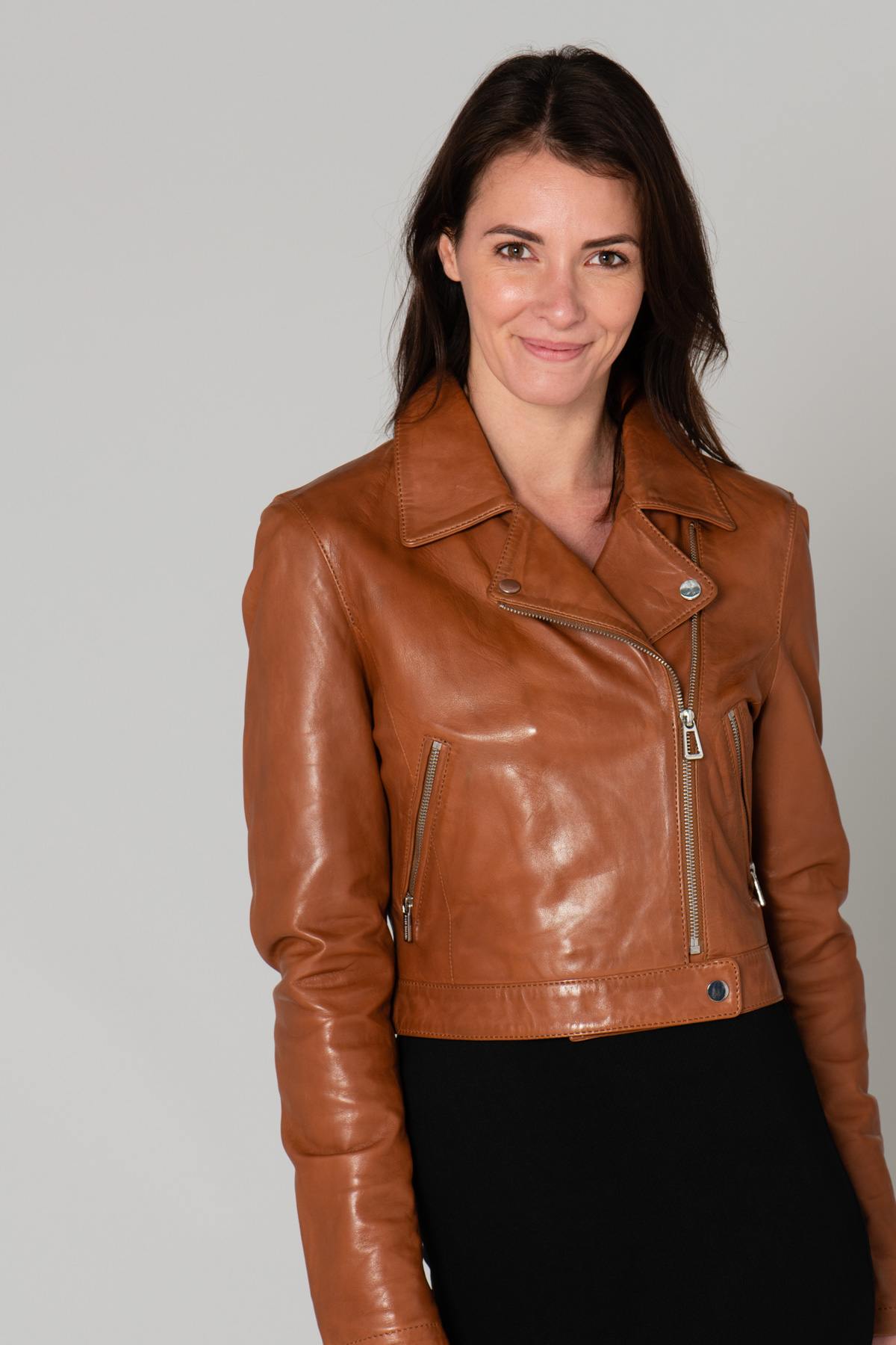 Short Biker Jacket in cognac leather - Image n°3