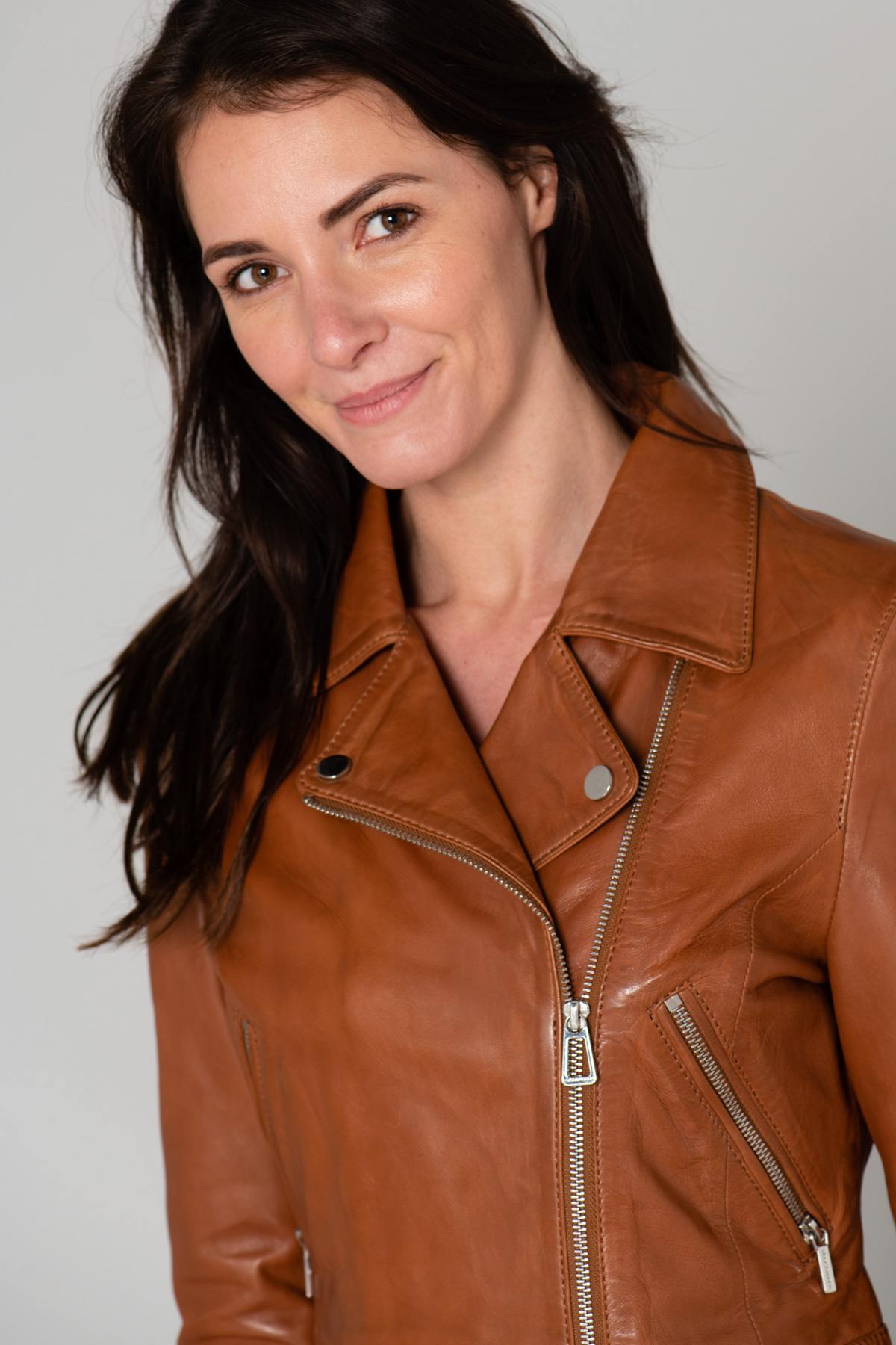 Short Biker Jacket in cognac leather - Image n°8