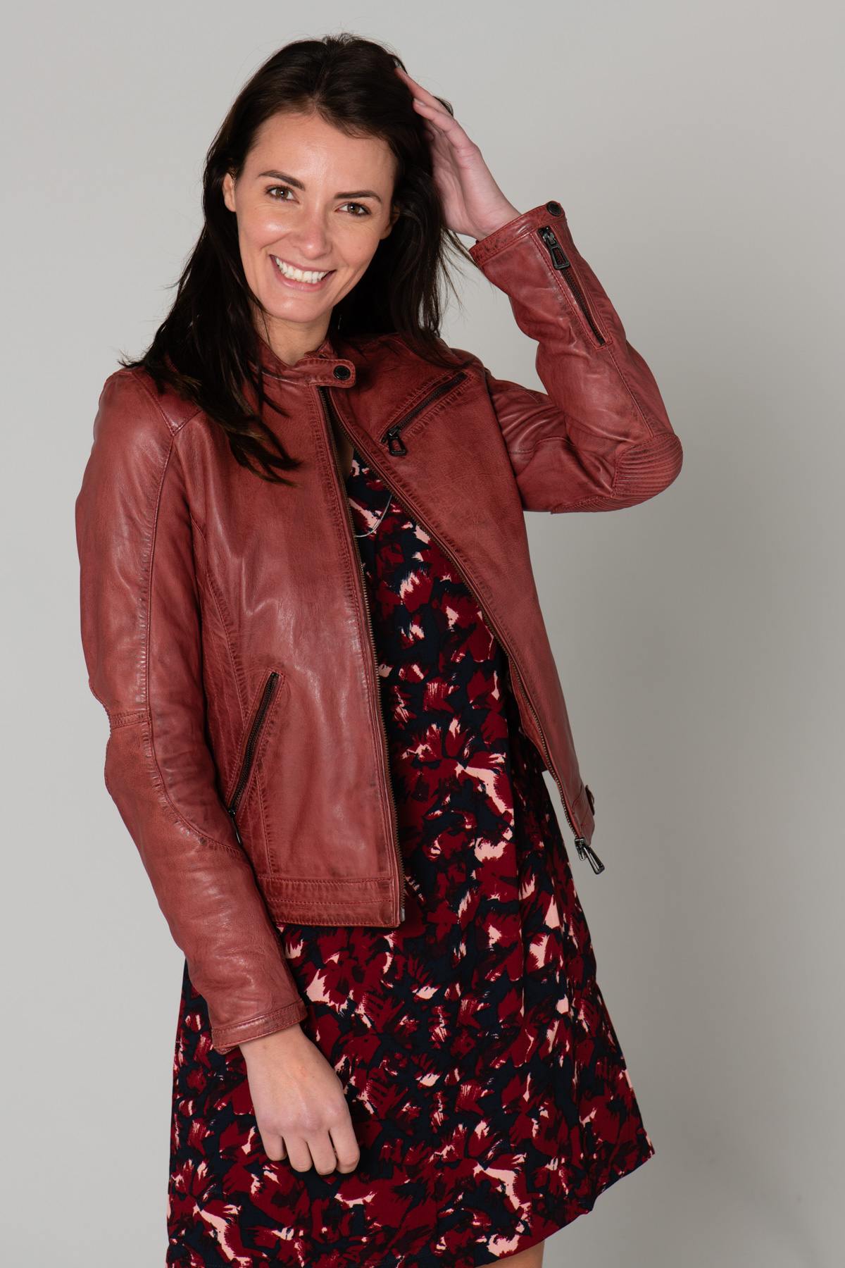 Distressed red leather jacket - Image n°7