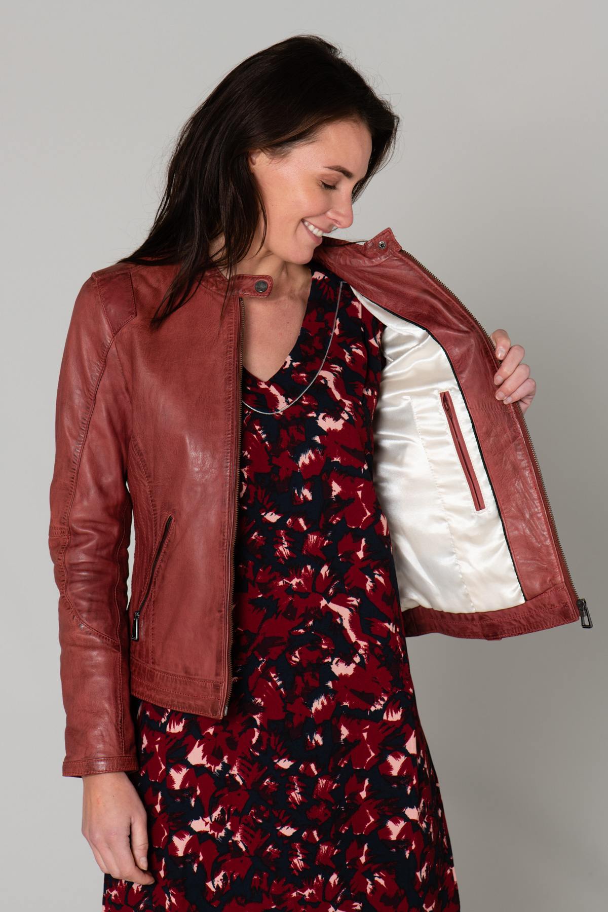 Distressed red leather jacket - Image n°4