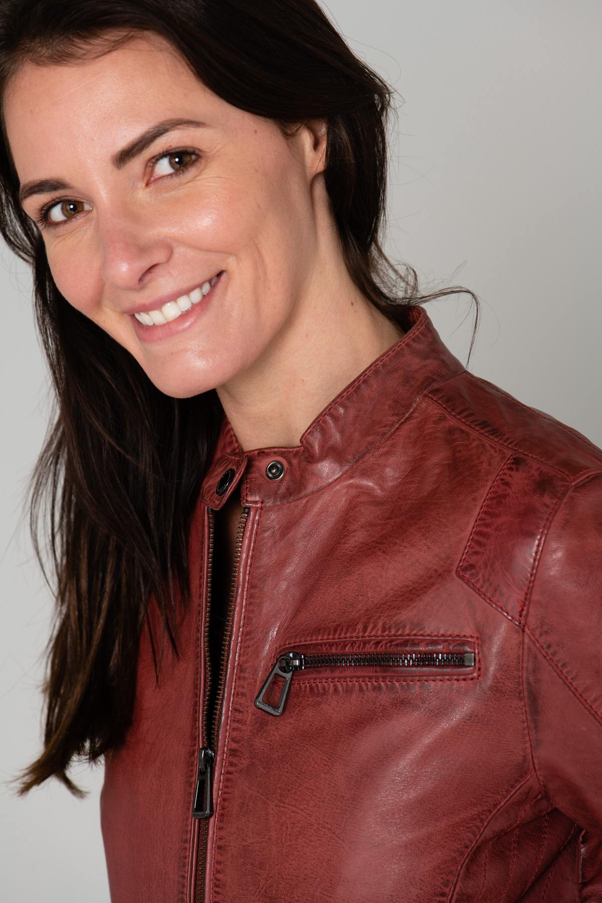 Distressed red leather jacket - Image n°8