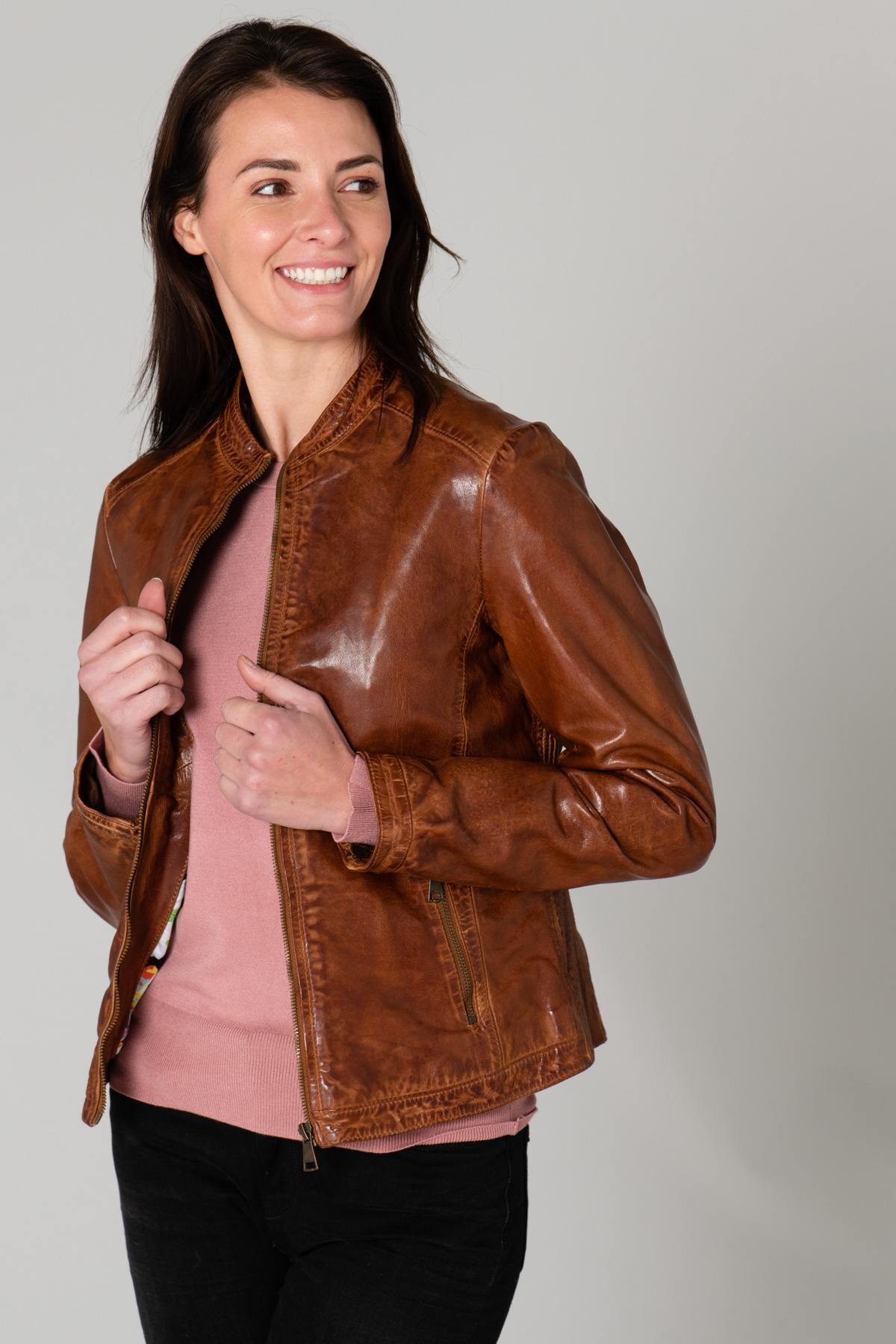 Aged cognac leather jacket - Image n°3