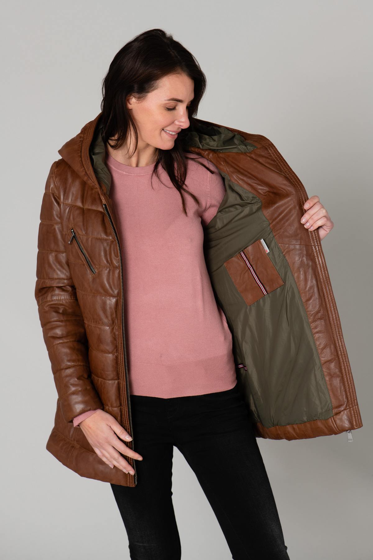 Mid-length down jacket in cognac leather - Image n°4