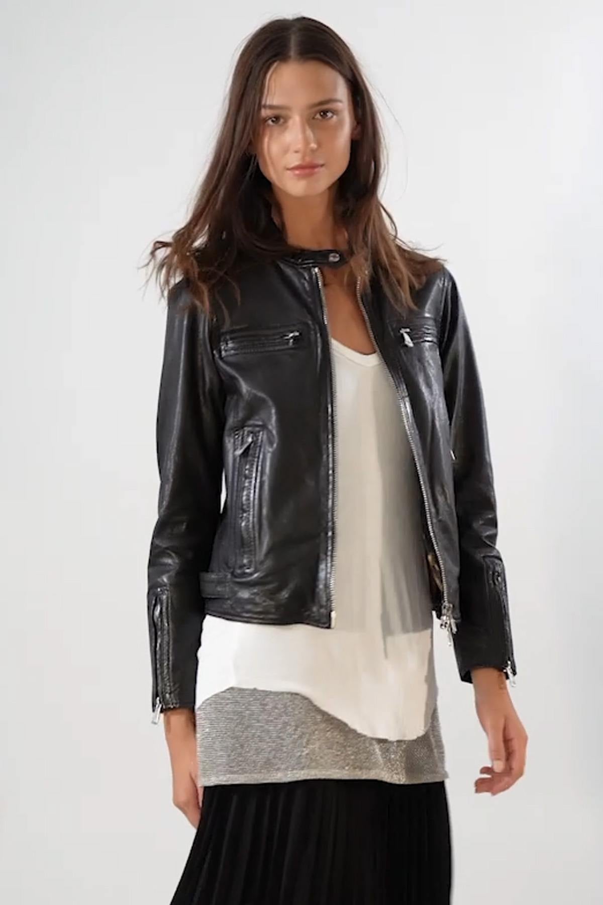 Women's black leather jacket - Image n°1