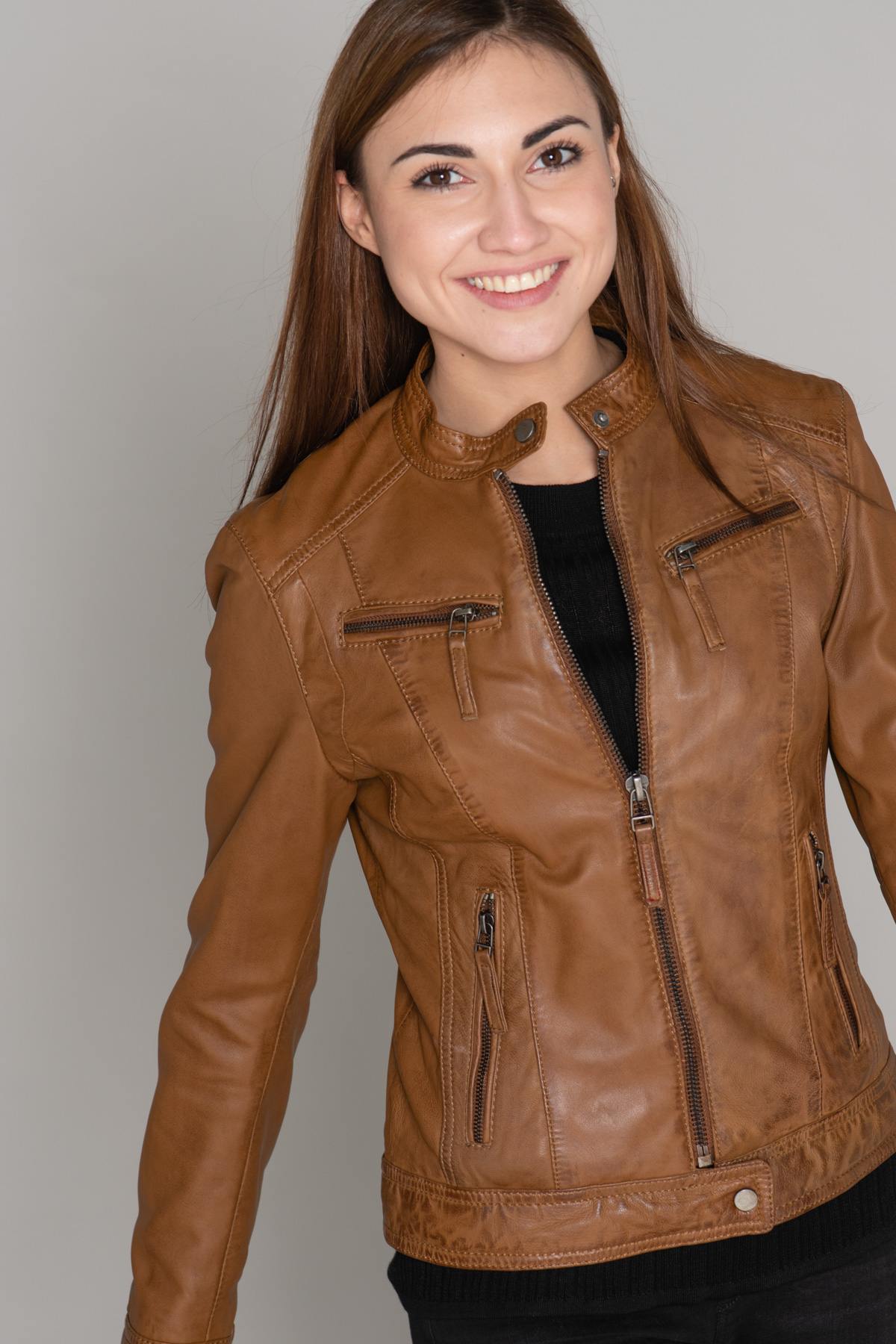 Women's cognac leather jacket - Image n°9