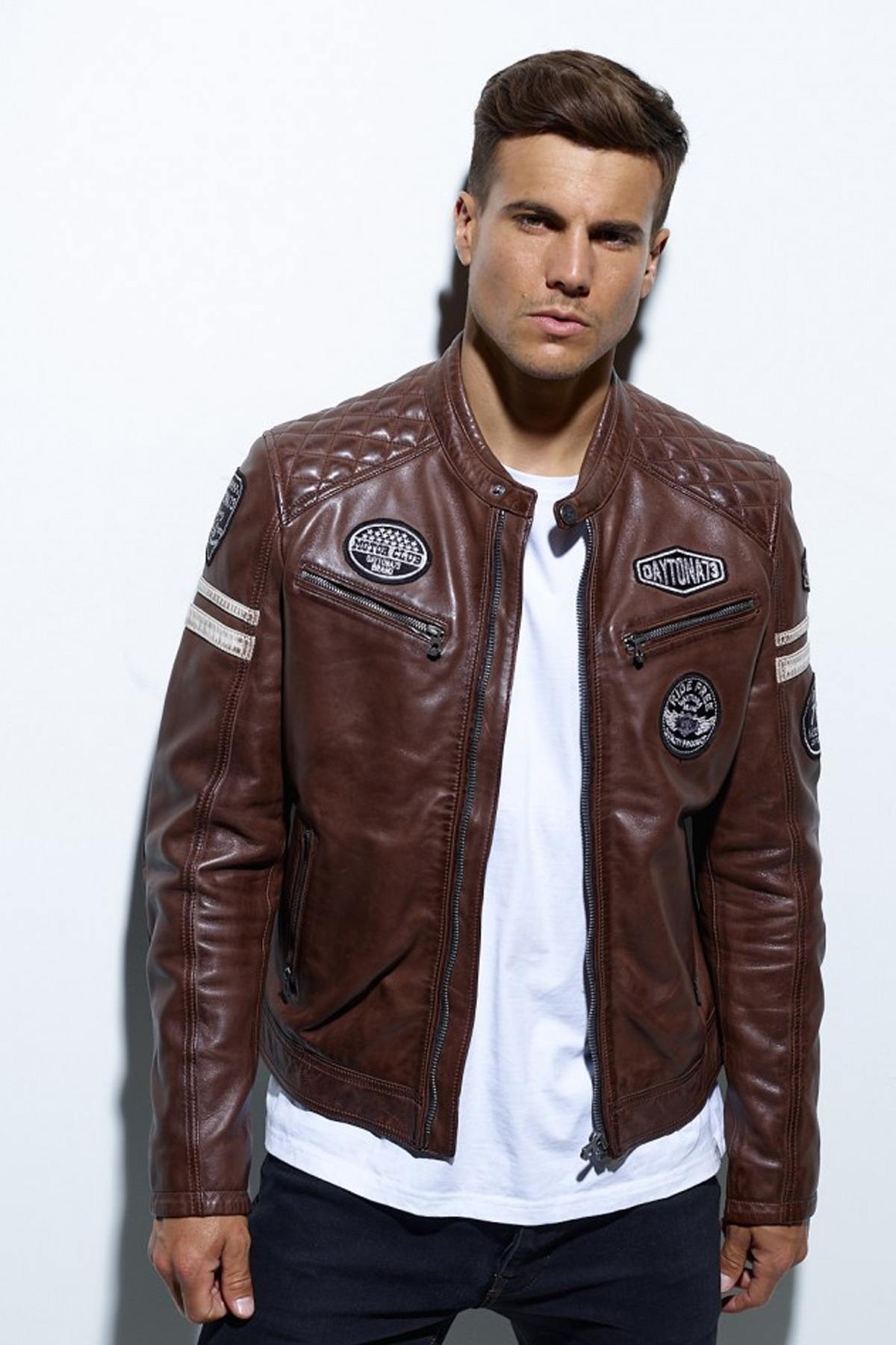 Leather jacket with vintage motorcycle patches - Image n°9