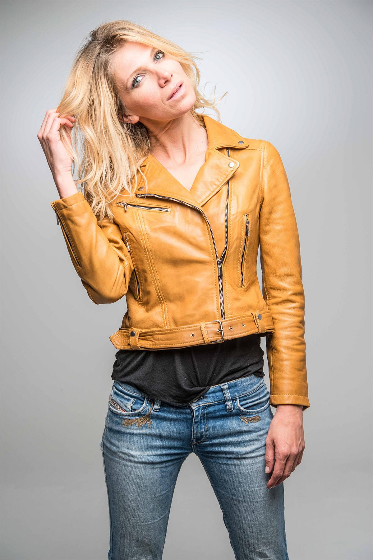 Women's perfecto in mustard yellow leather - Image n°5