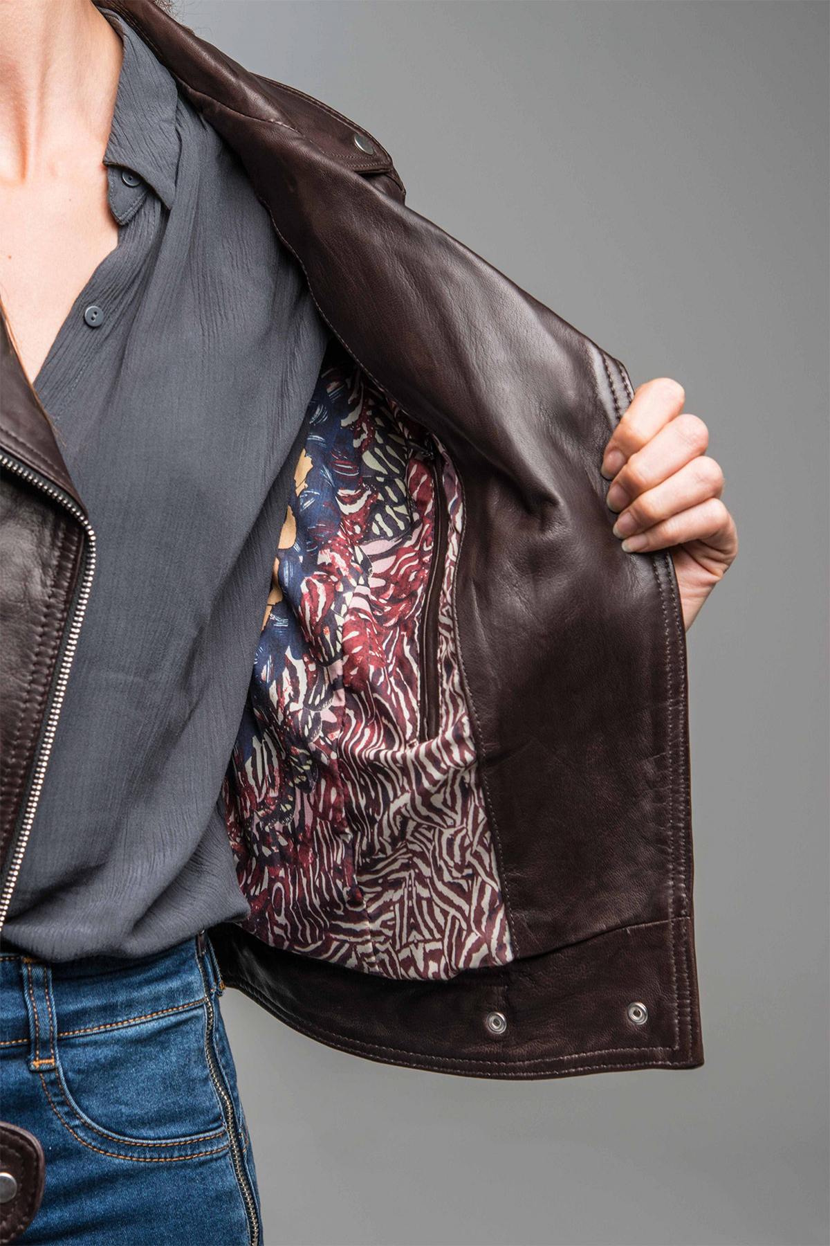 Minimalist brown leather Biker Jacket - Image n°8