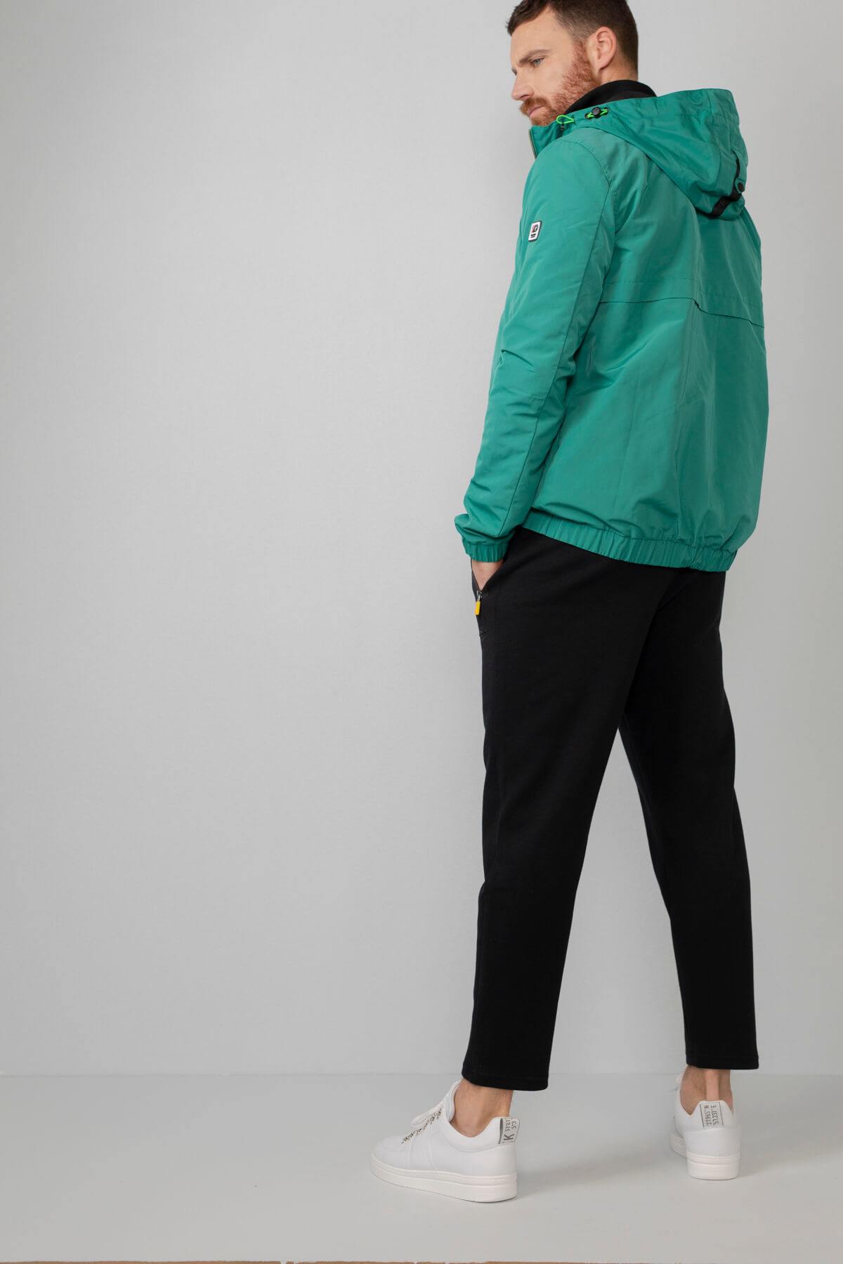 Light green windbreaker jacket in recycled polyester - Image n°10