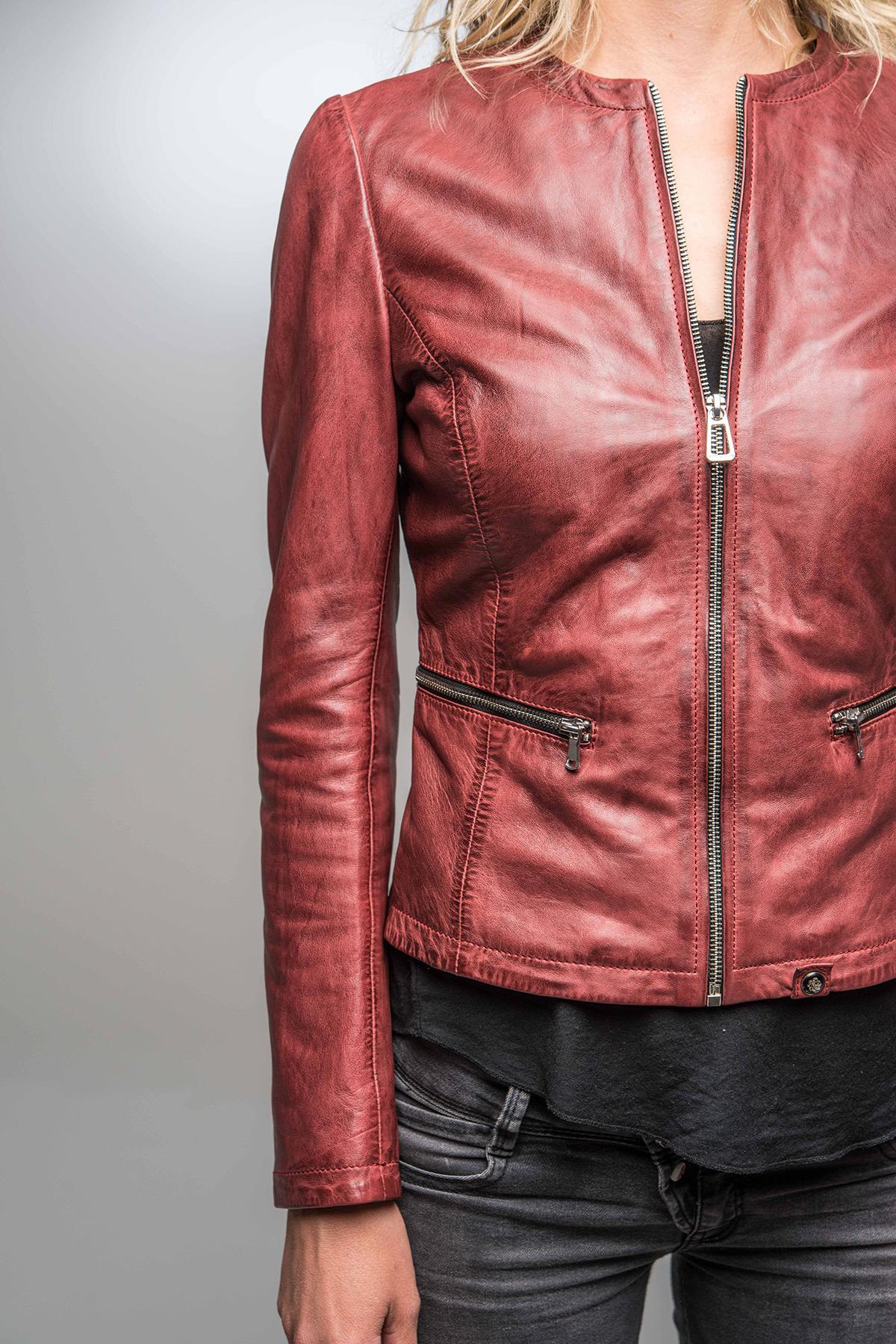 Red leather jacket - Image n°1